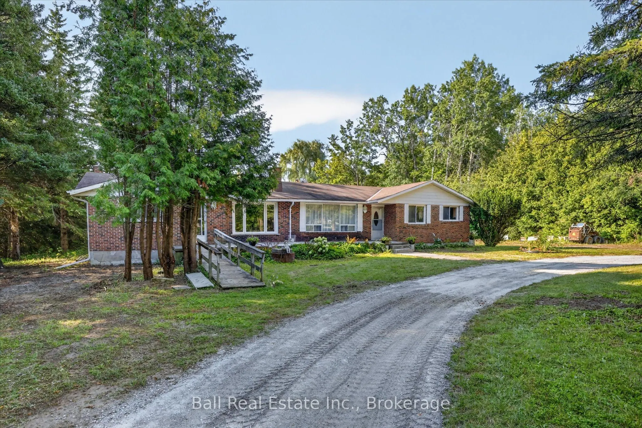 751 Ford Crescent