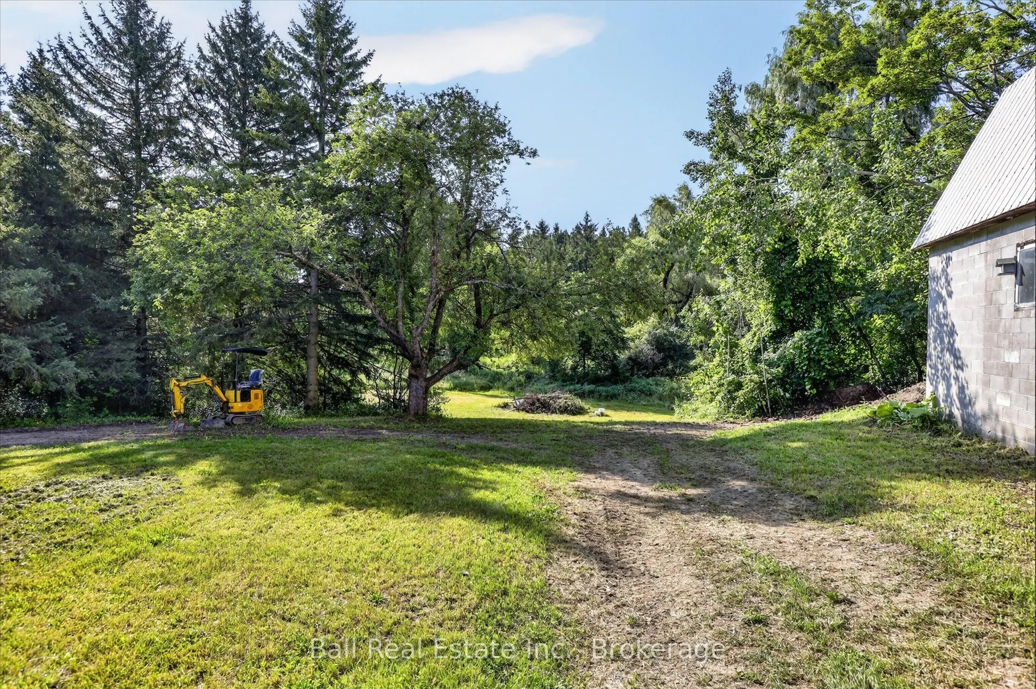 751 Ford Crescent