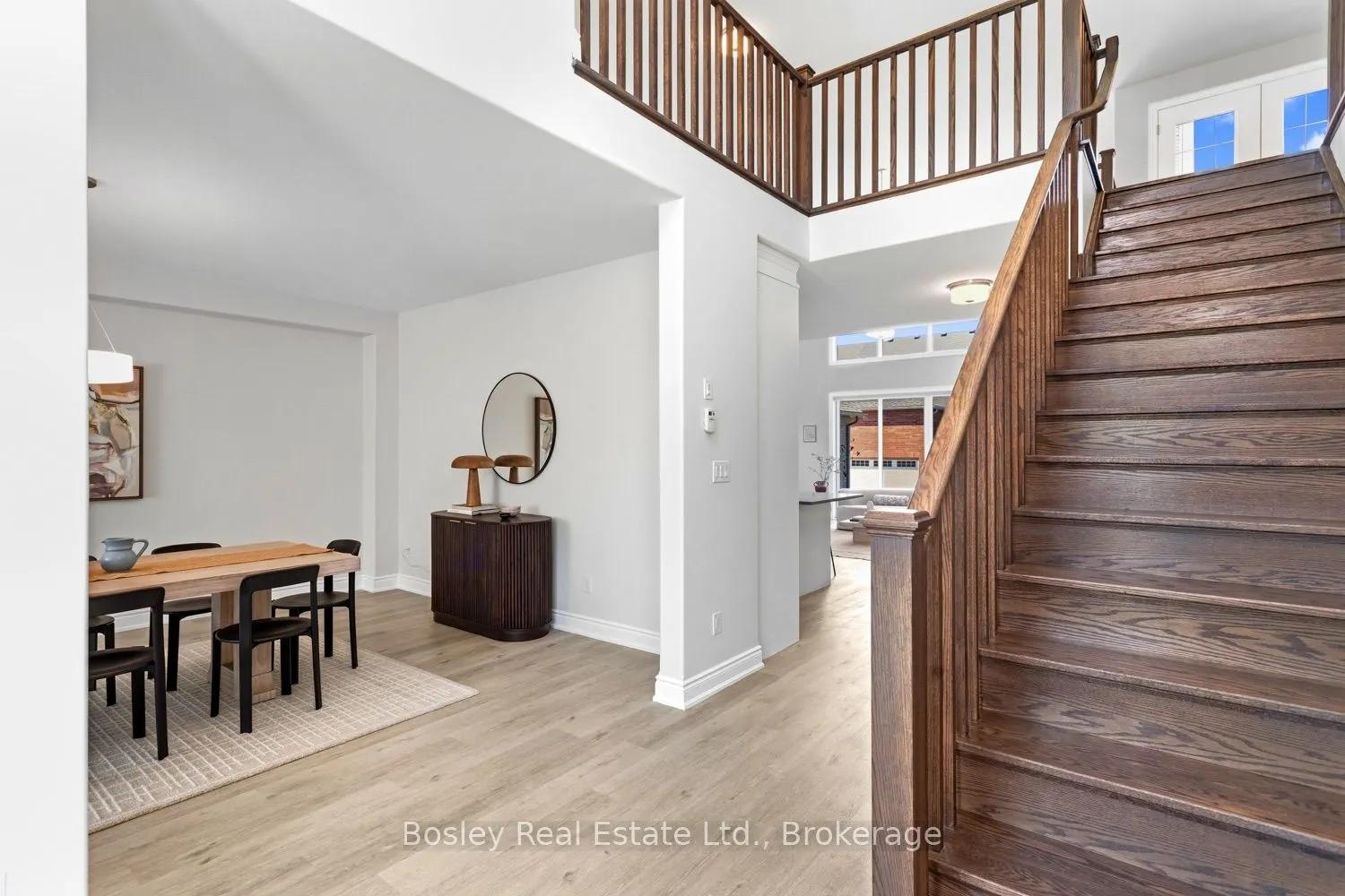 220 Strachan Street
