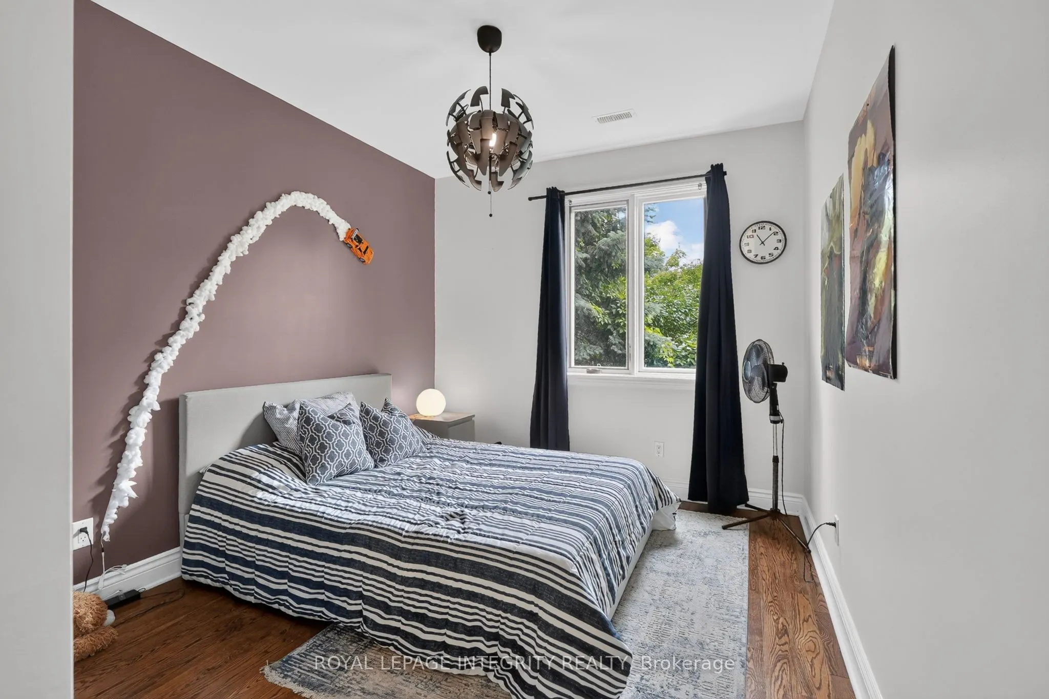 812 Petra Private