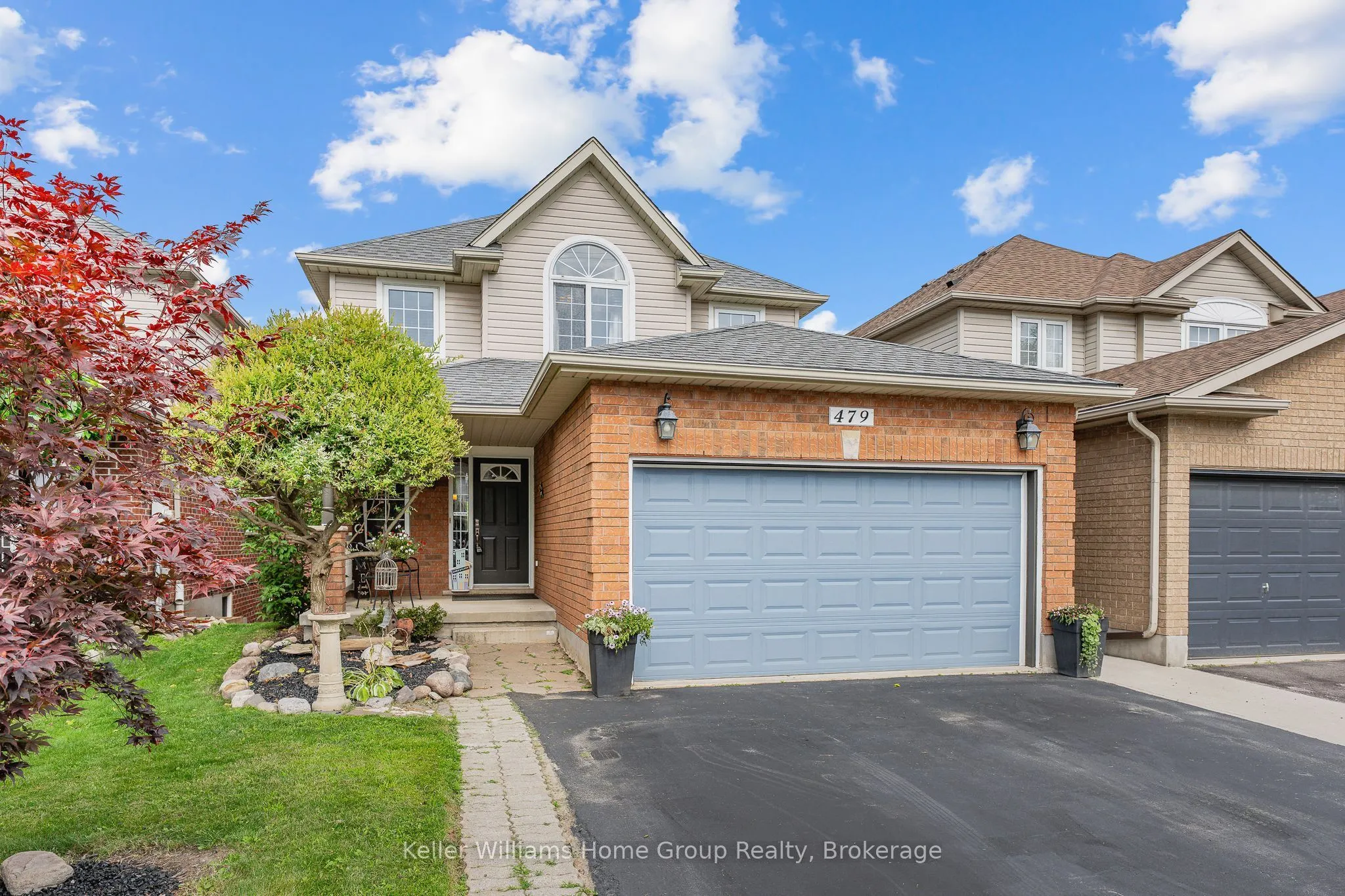 479 Doon S Drive E