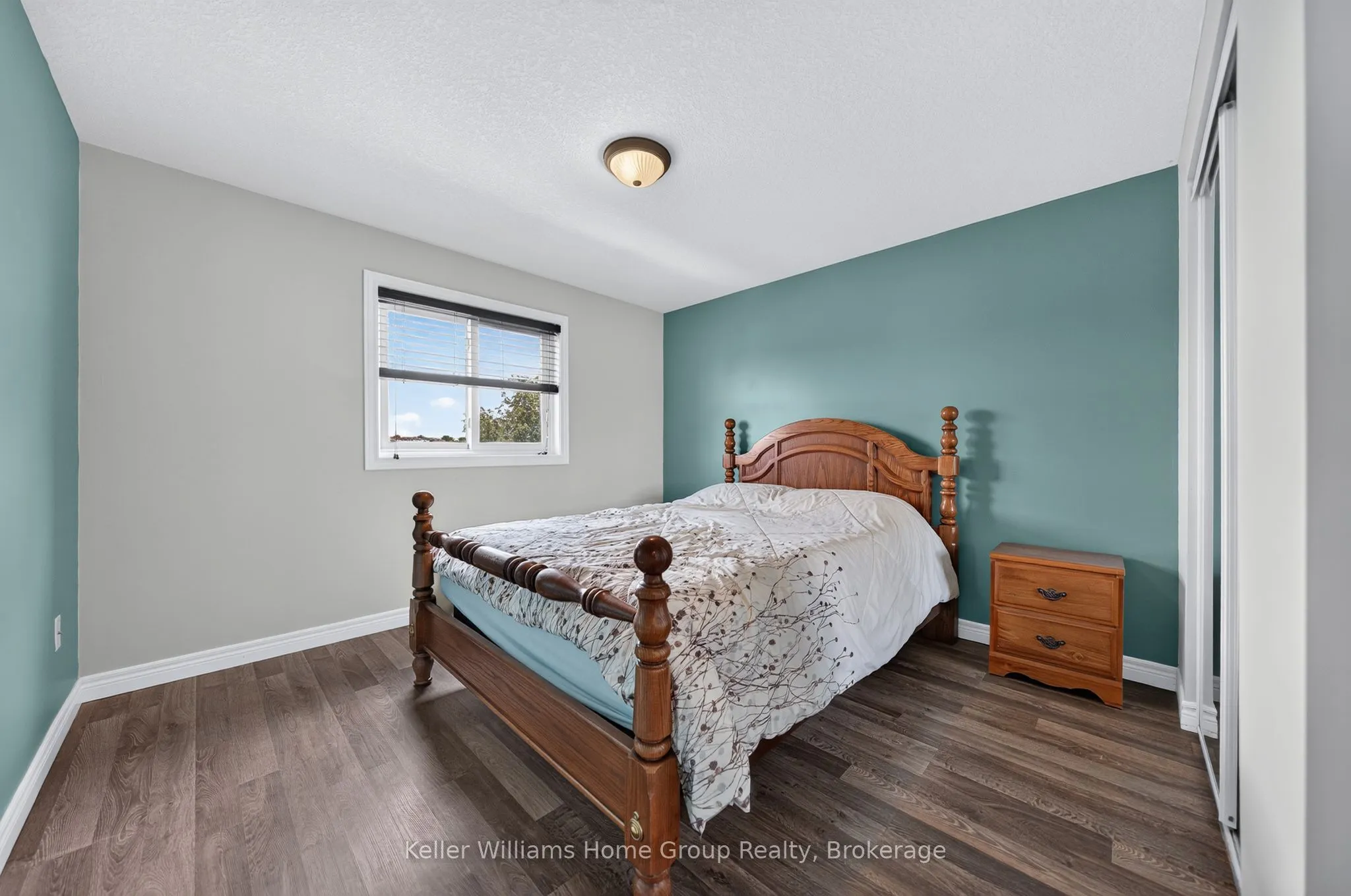 479 Doon S Drive E