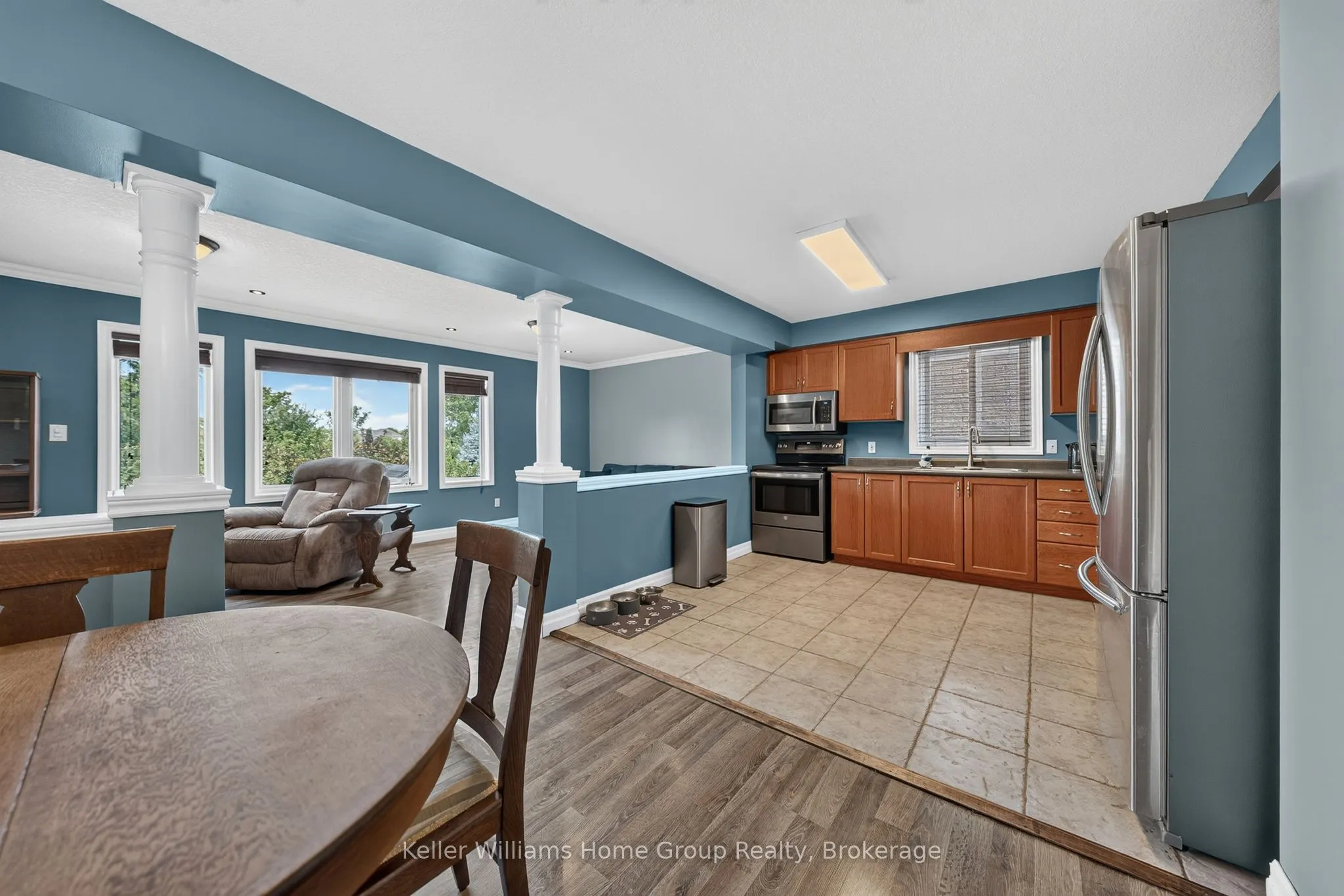 479 Doon S Drive E