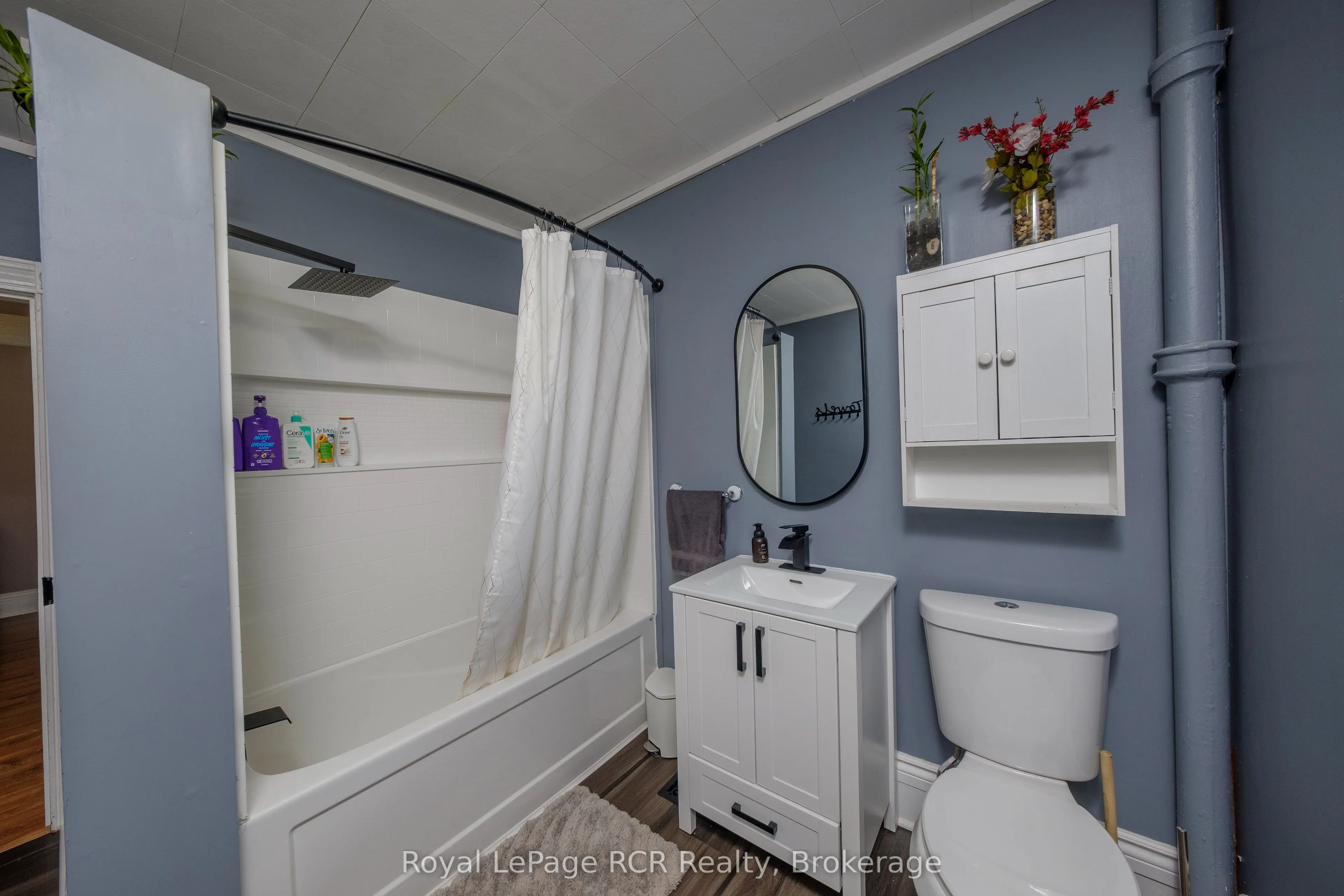 494 16th Street W