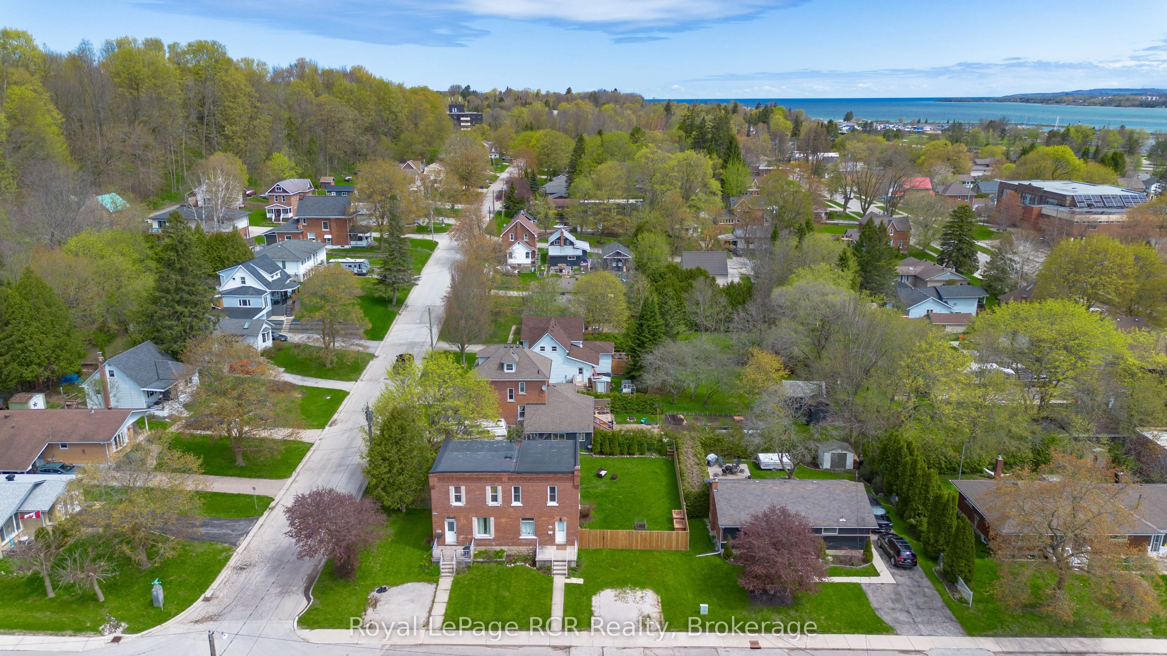 494 16th Street W