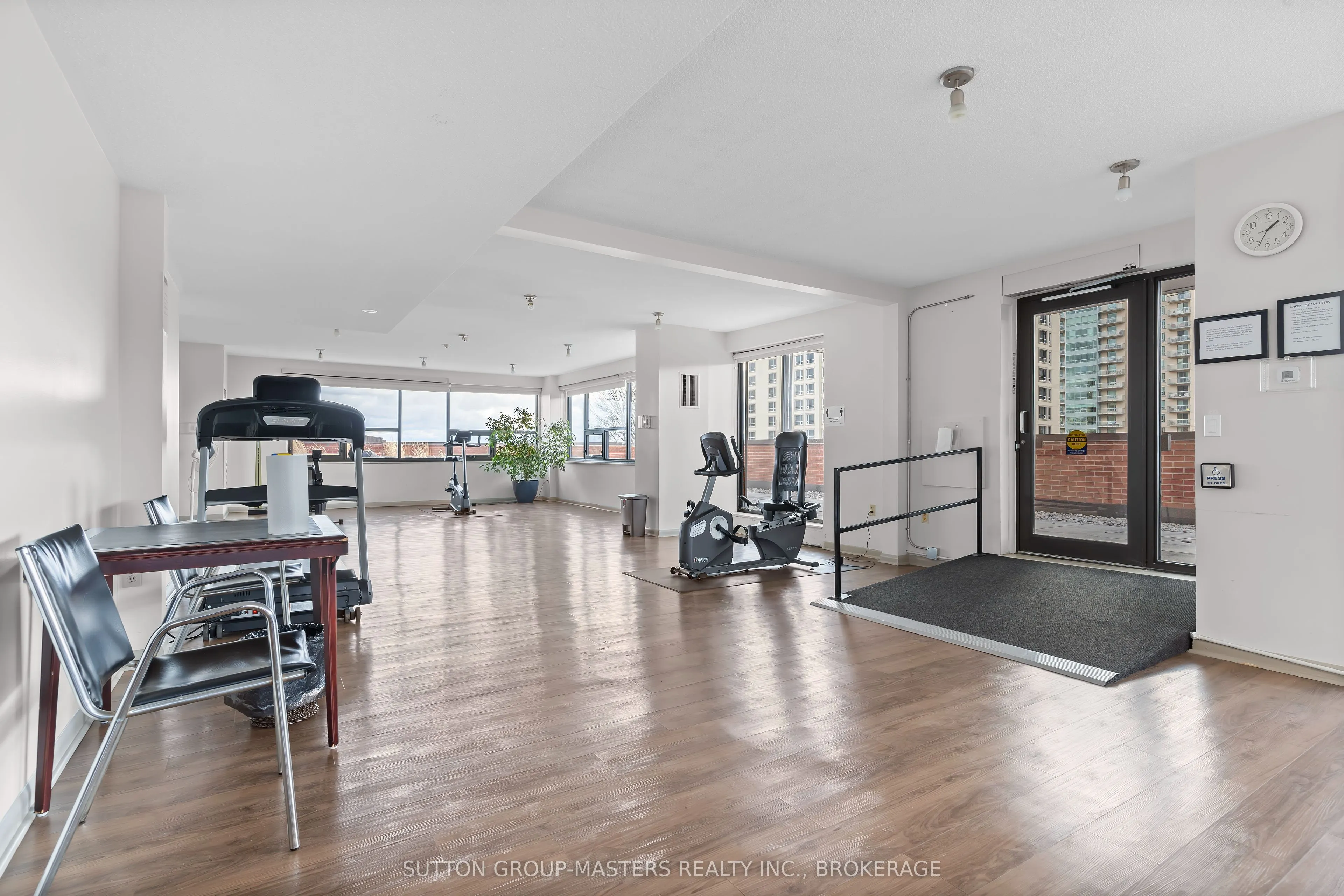 165 Ontario Street #801