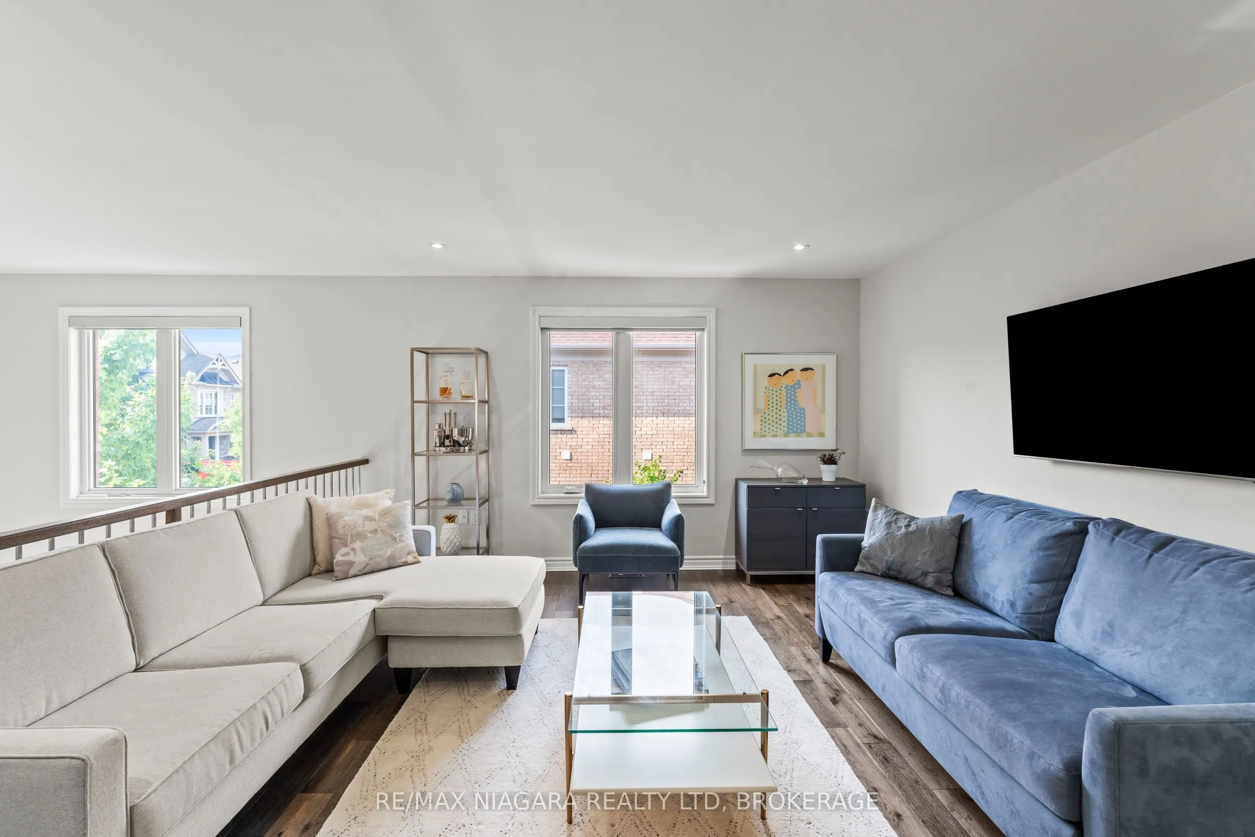 130 John Street W