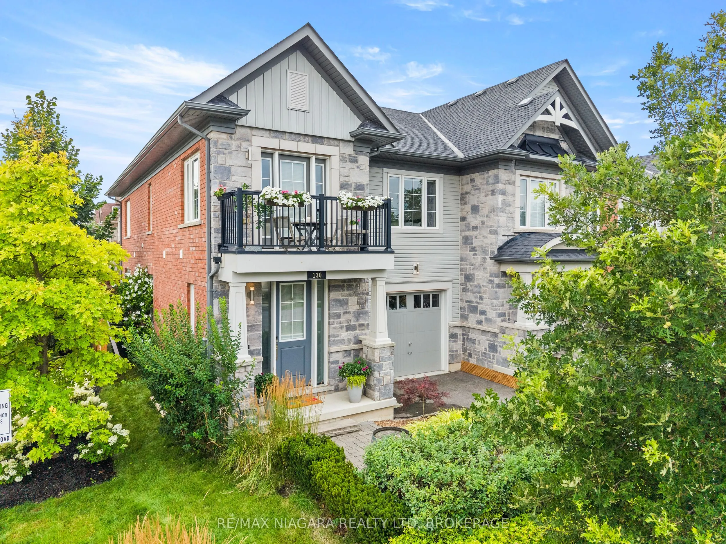 130 John Street W