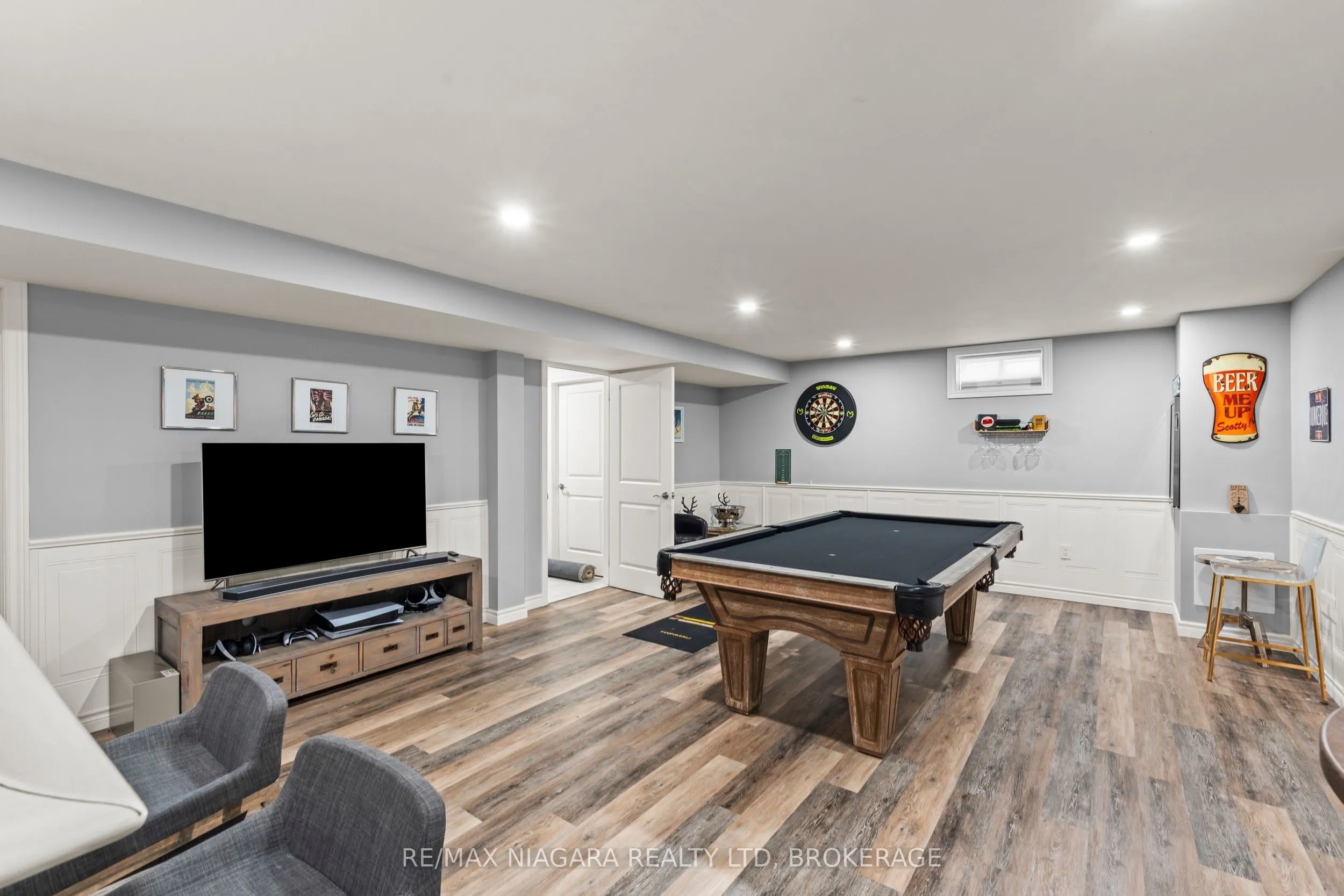 130 John Street W