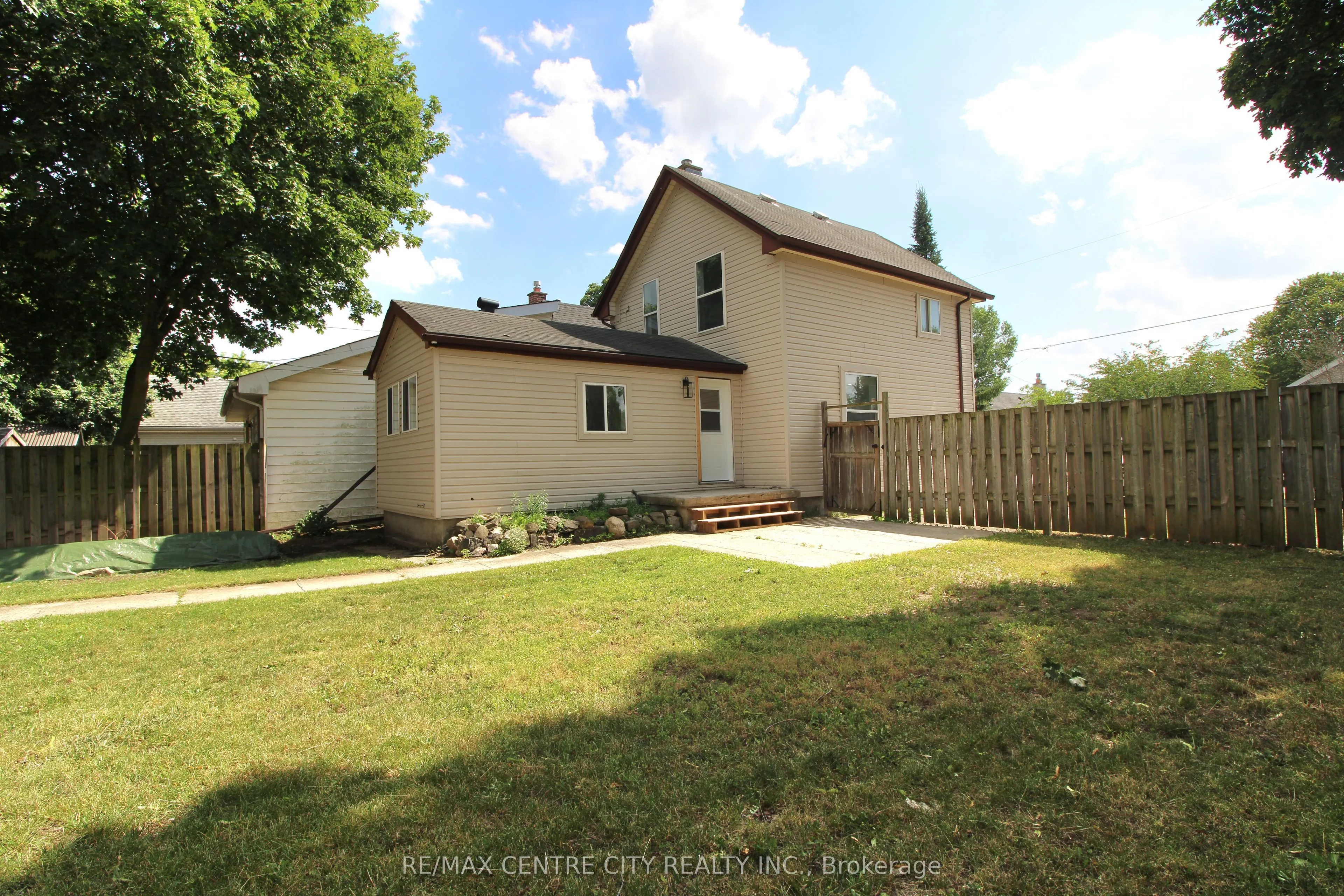 118 Delaware Street