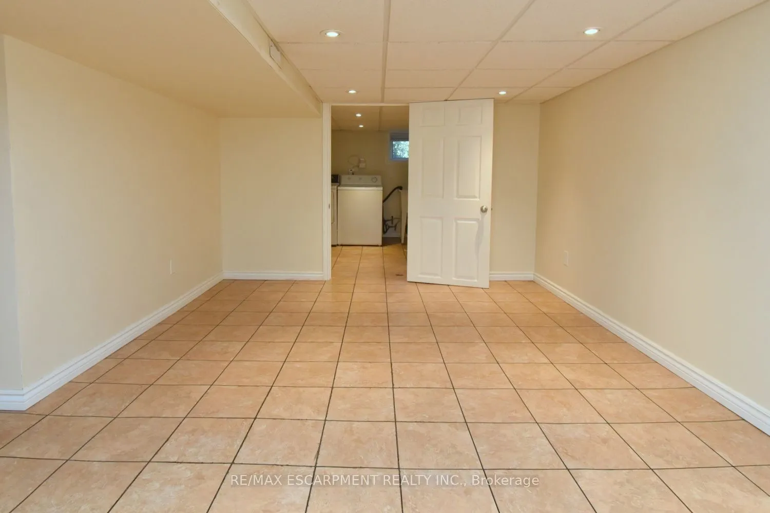 215 Paling Avenue