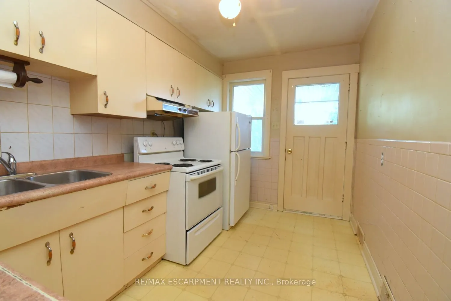 215 Paling Avenue
