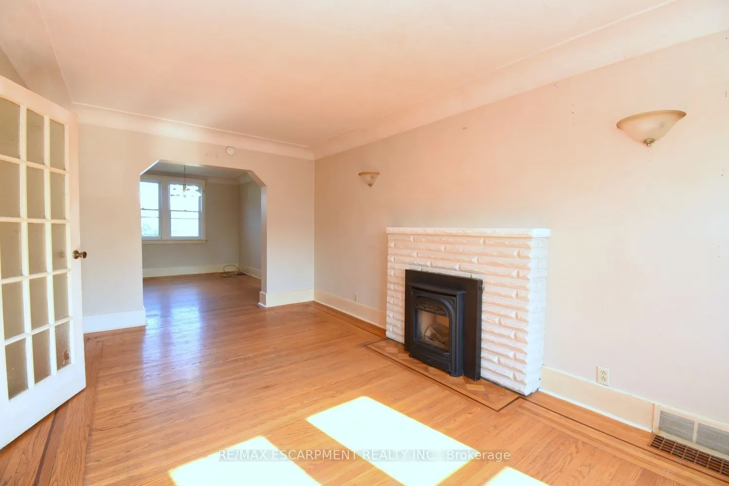 215 Paling Avenue