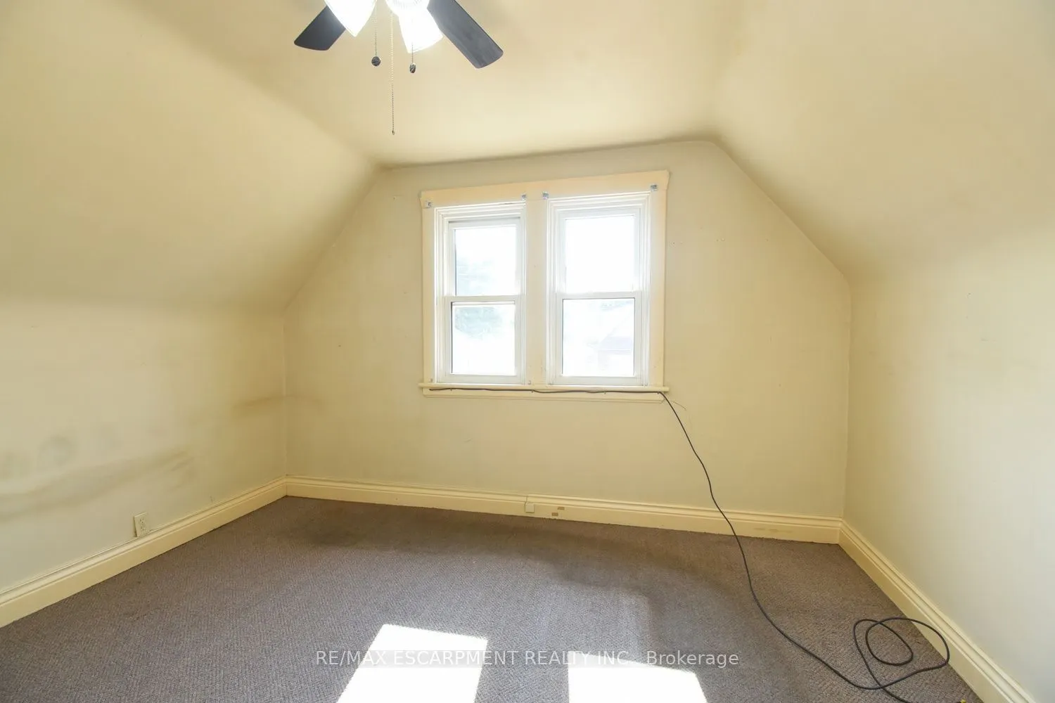 215 Paling Avenue