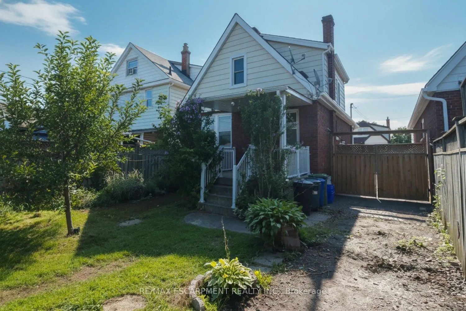 215 Paling Avenue