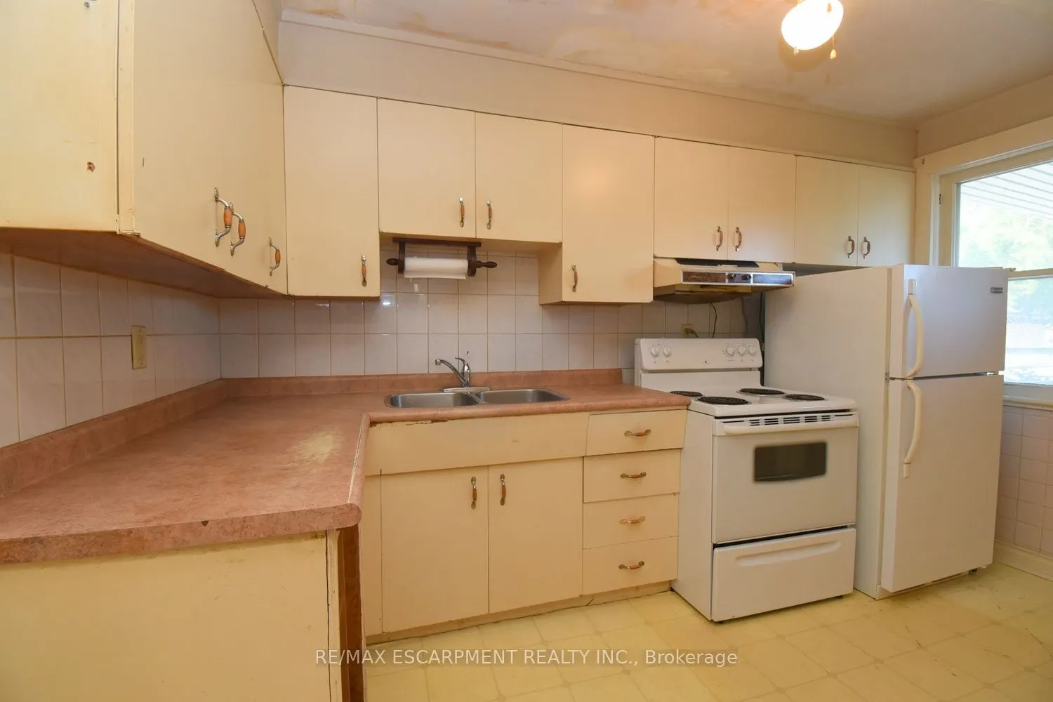 215 Paling Avenue
