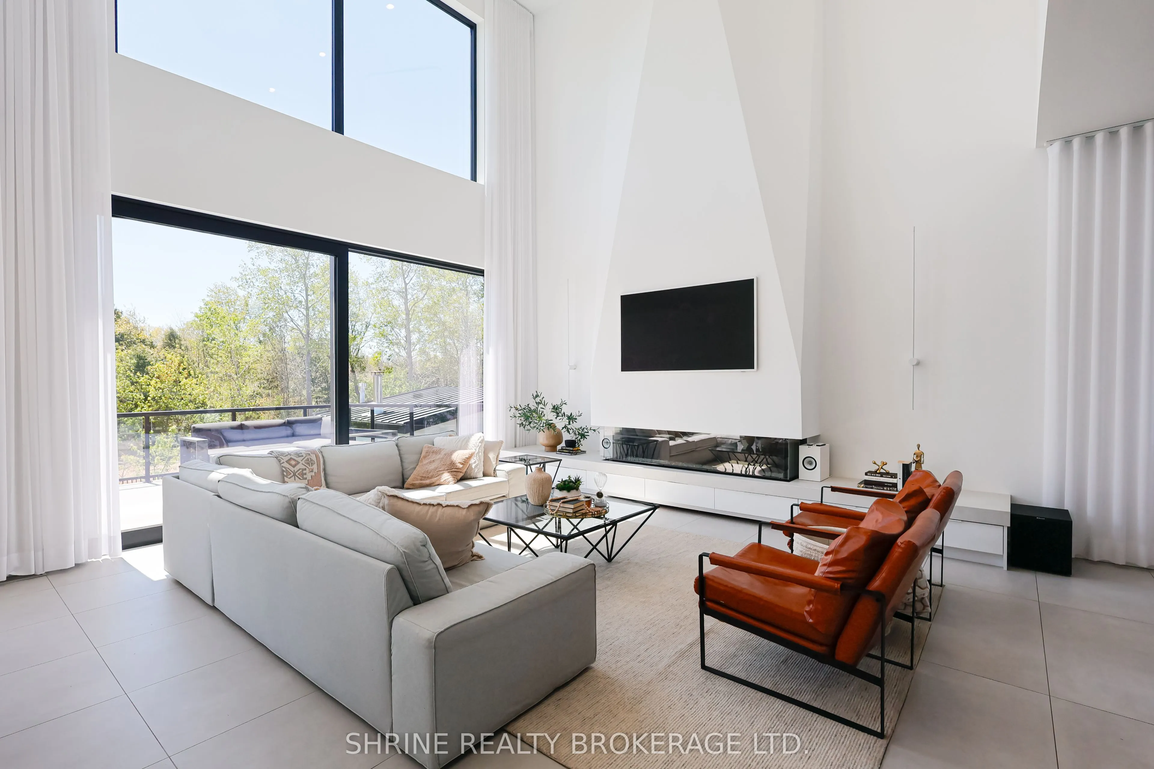 228 EDGEWATER Boulevard