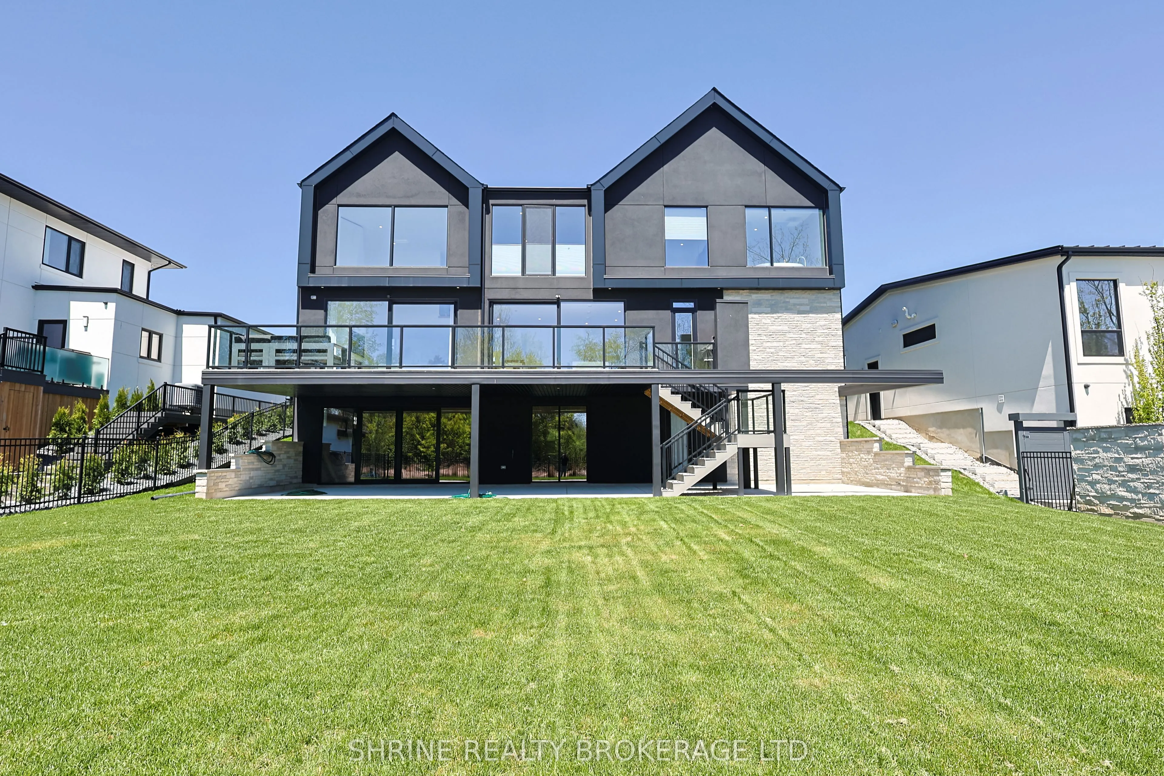 228 EDGEWATER Boulevard