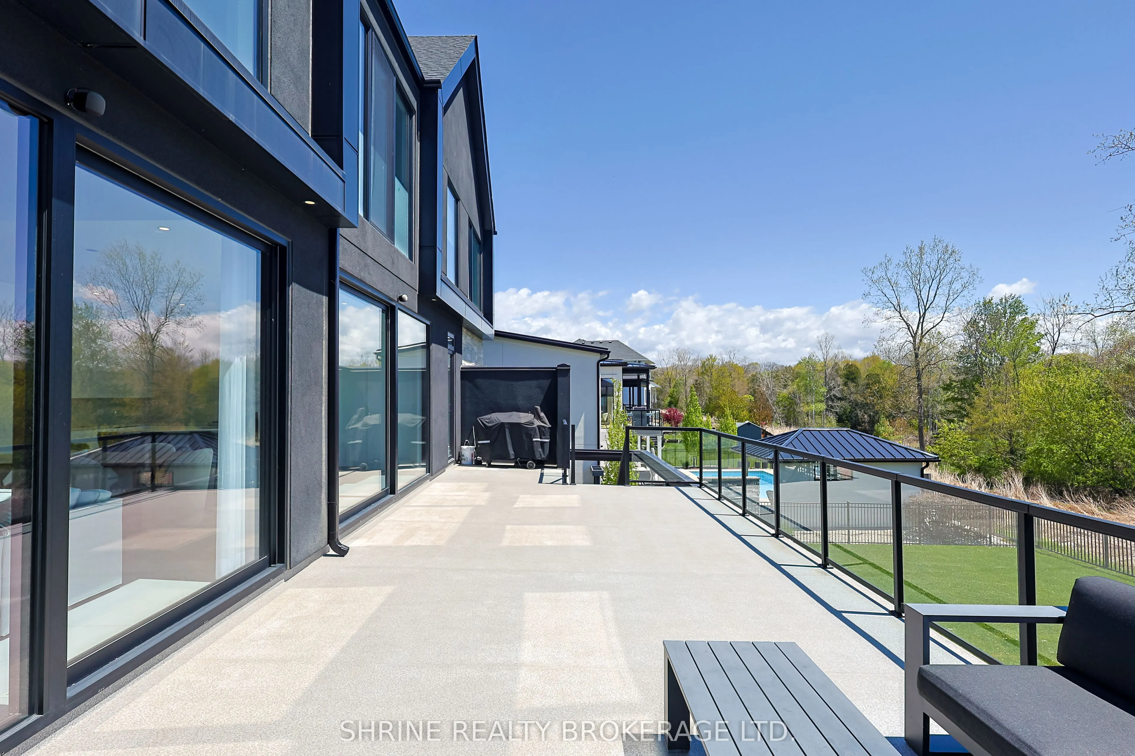 228 EDGEWATER Boulevard