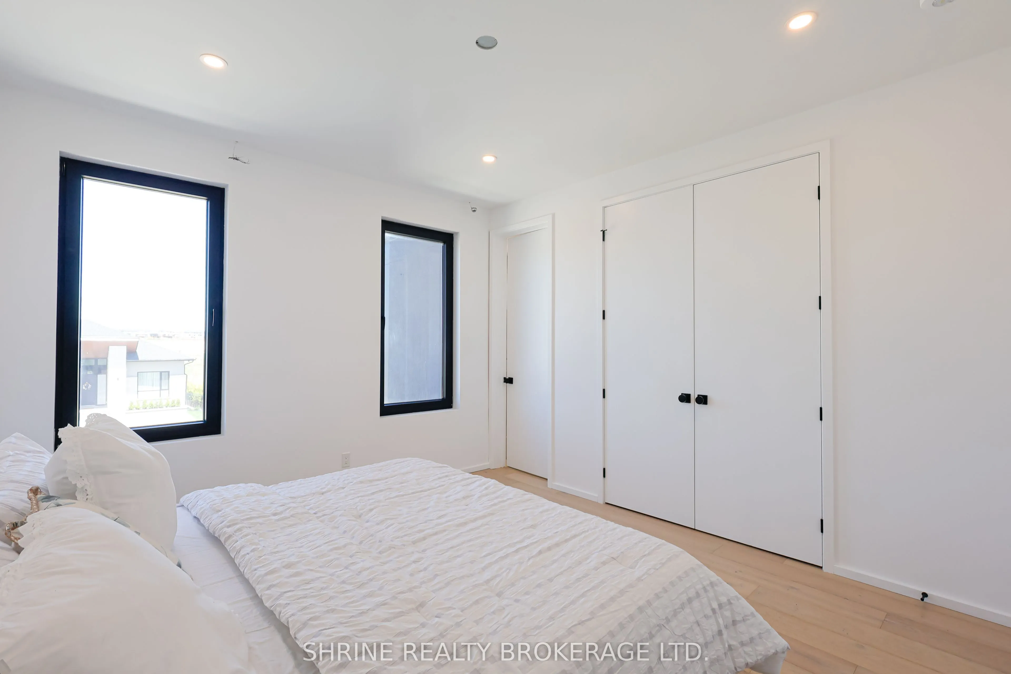 228 EDGEWATER Boulevard
