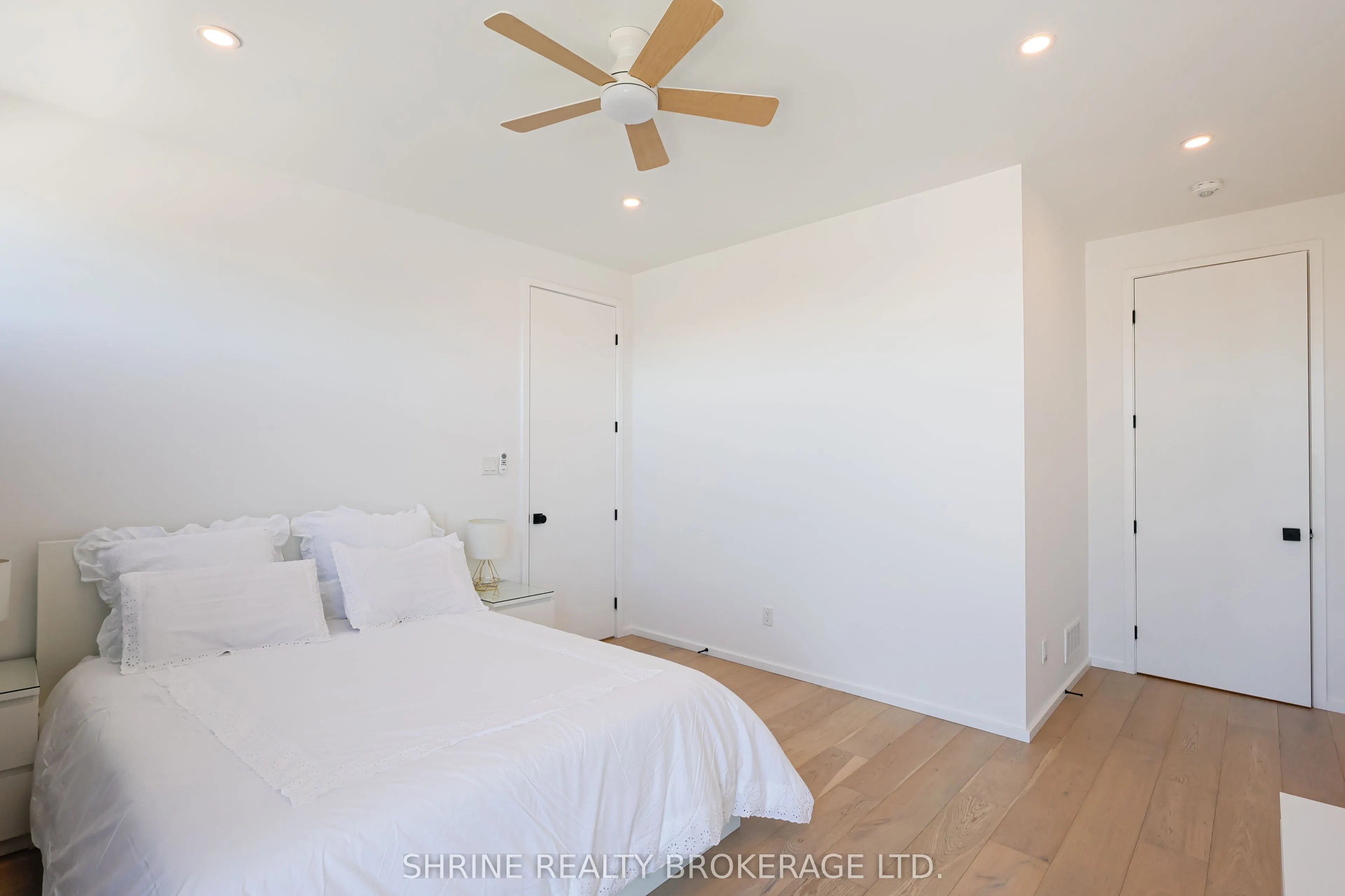 228 EDGEWATER Boulevard