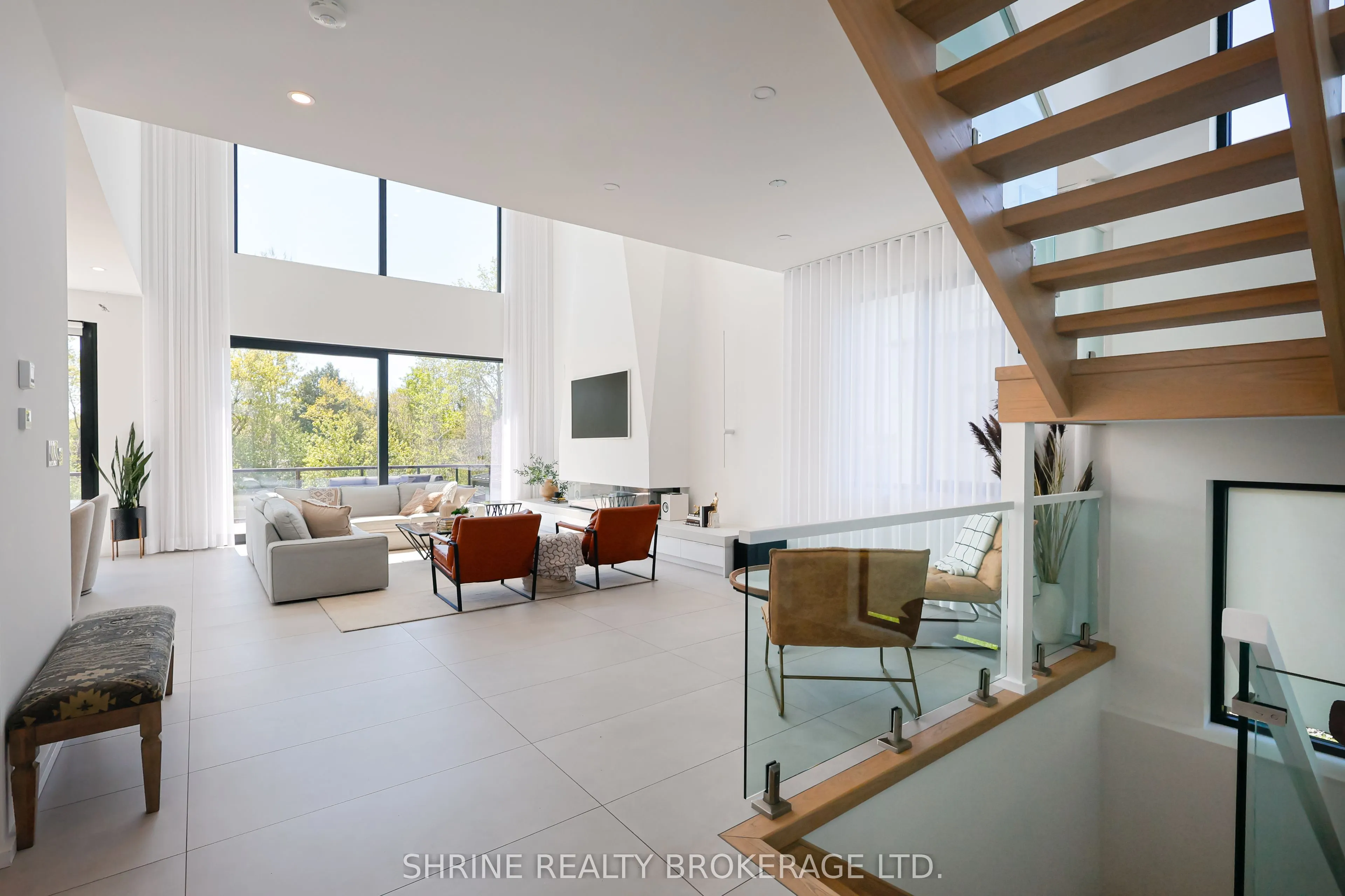 228 EDGEWATER Boulevard