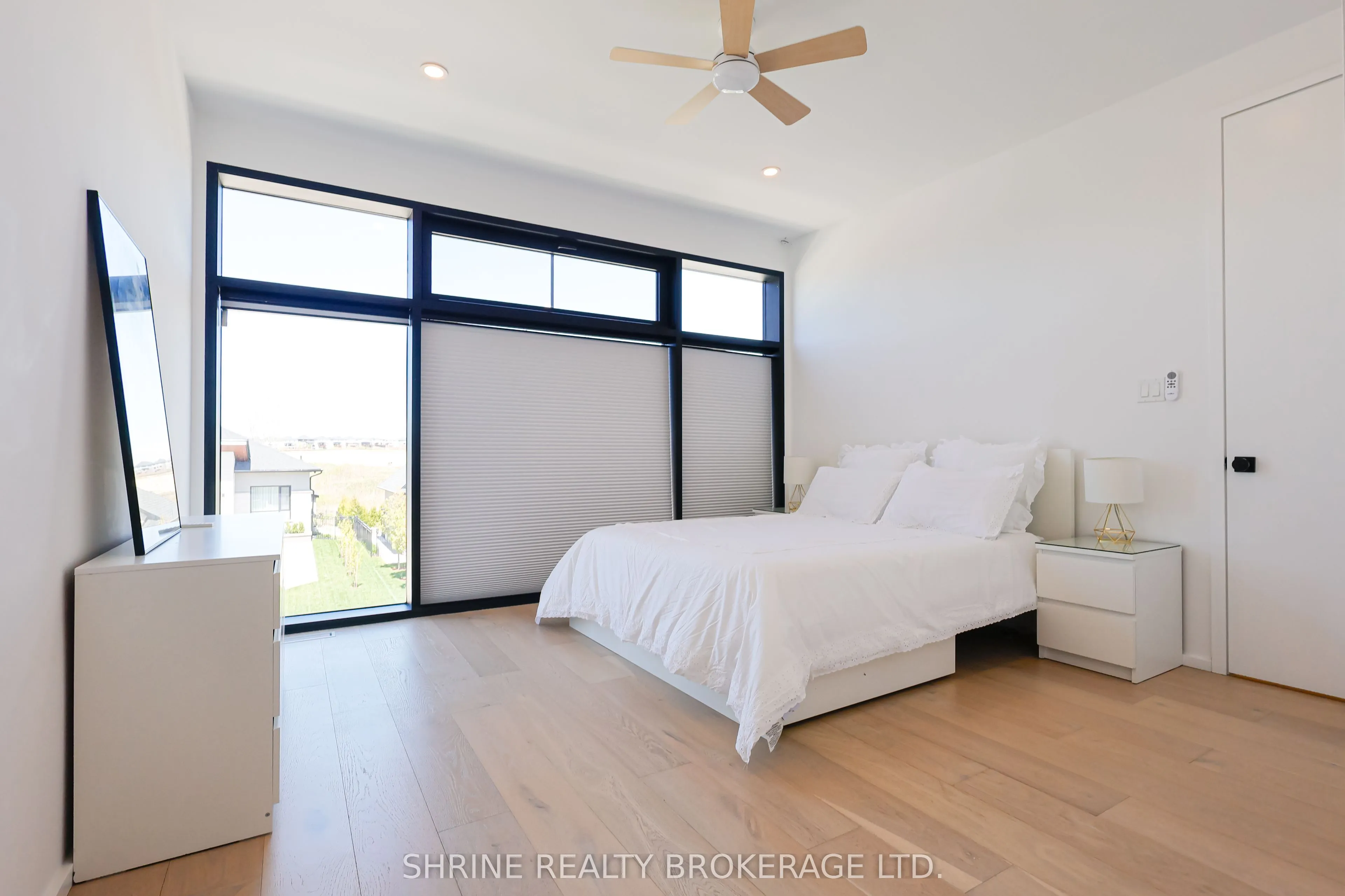 228 EDGEWATER Boulevard