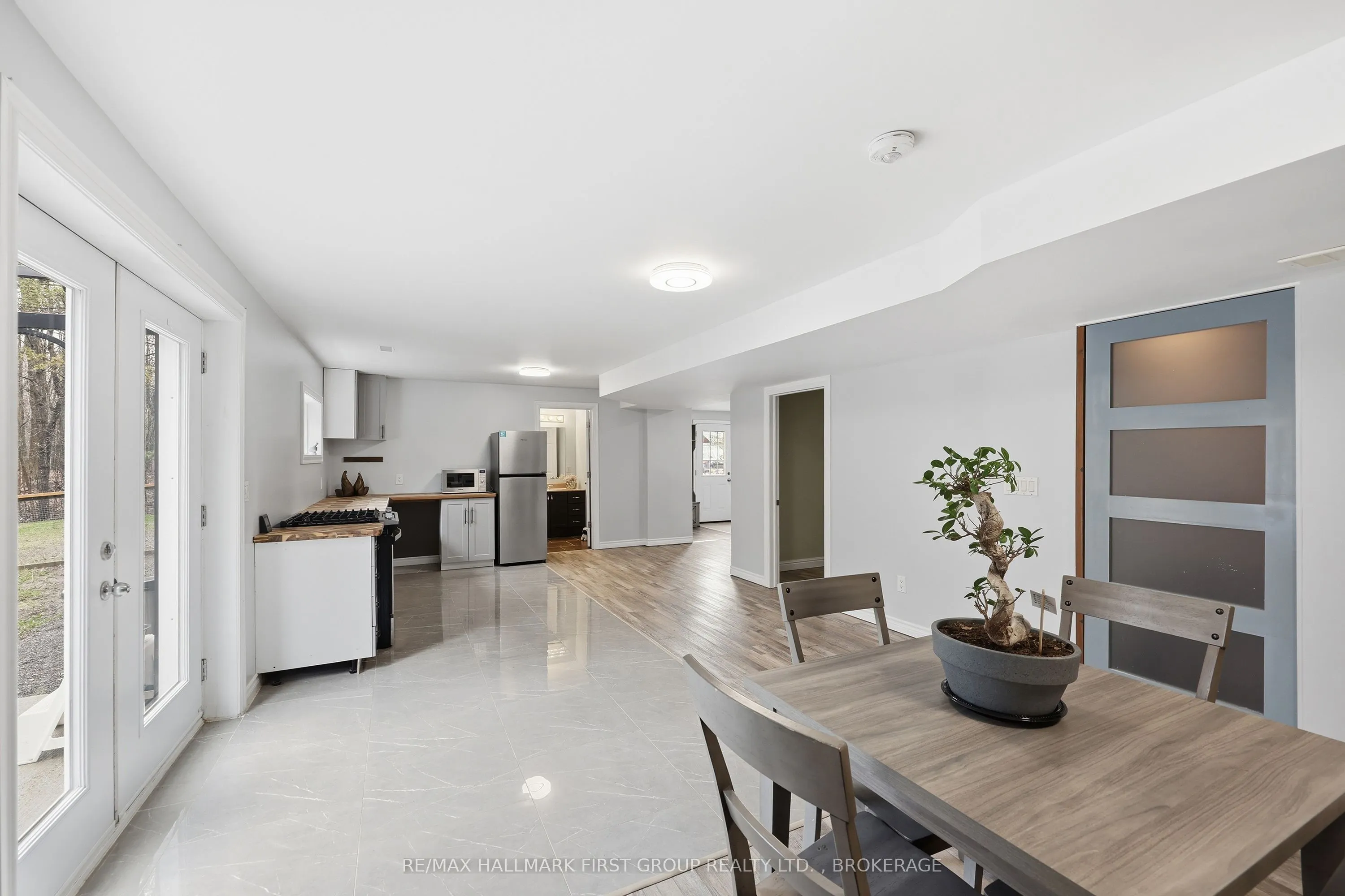 2723 Desert Lake Road