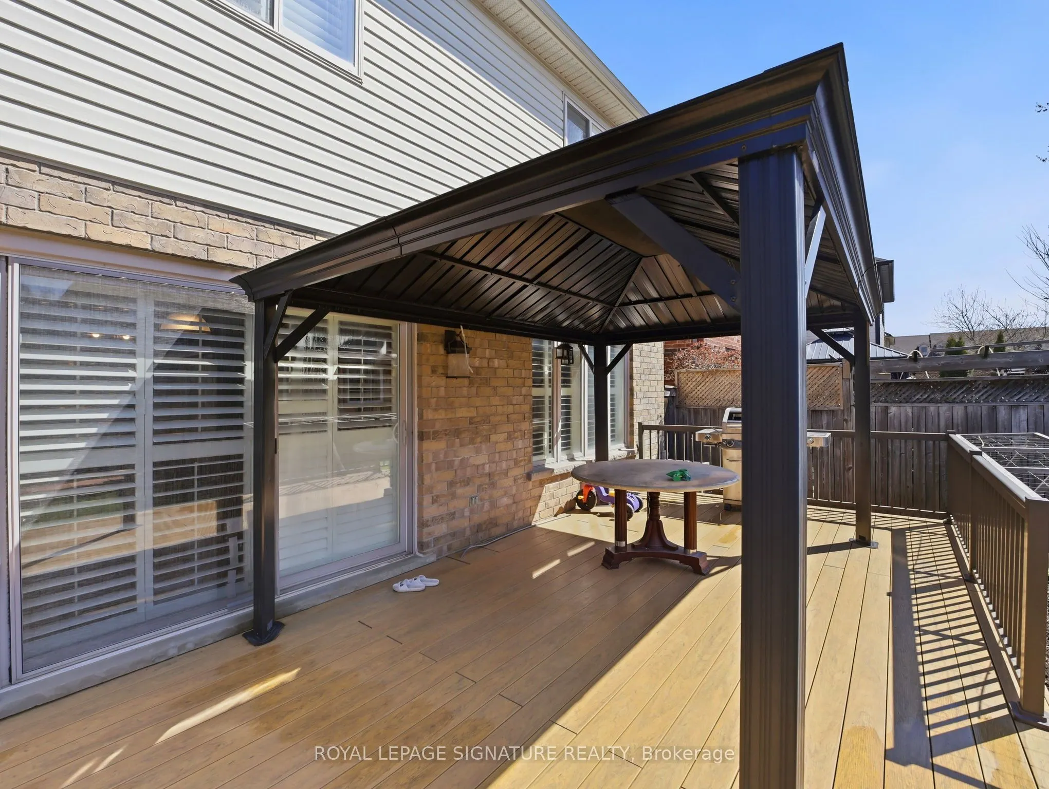 98 Willow Lane