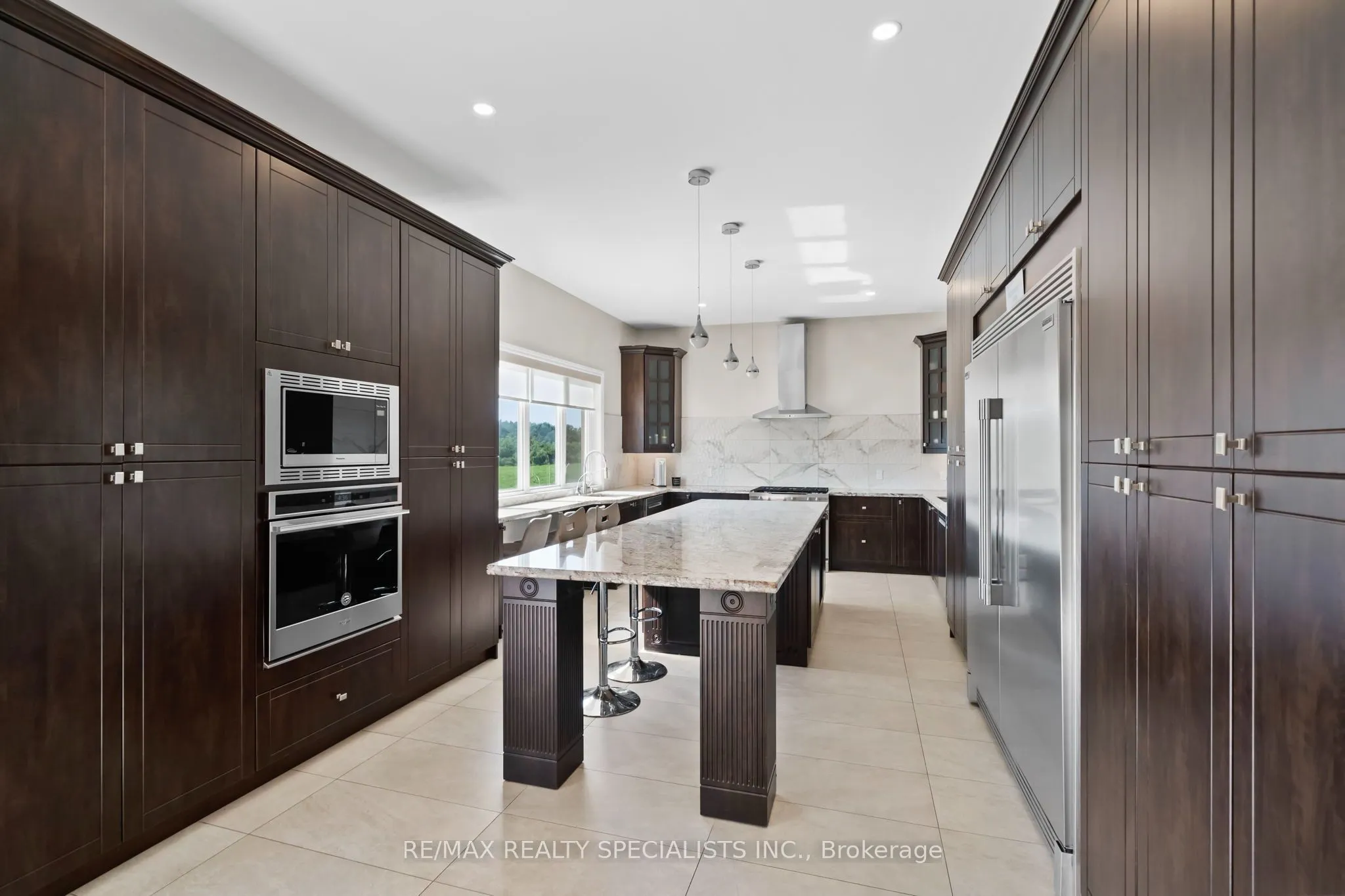 676378 Centre Road