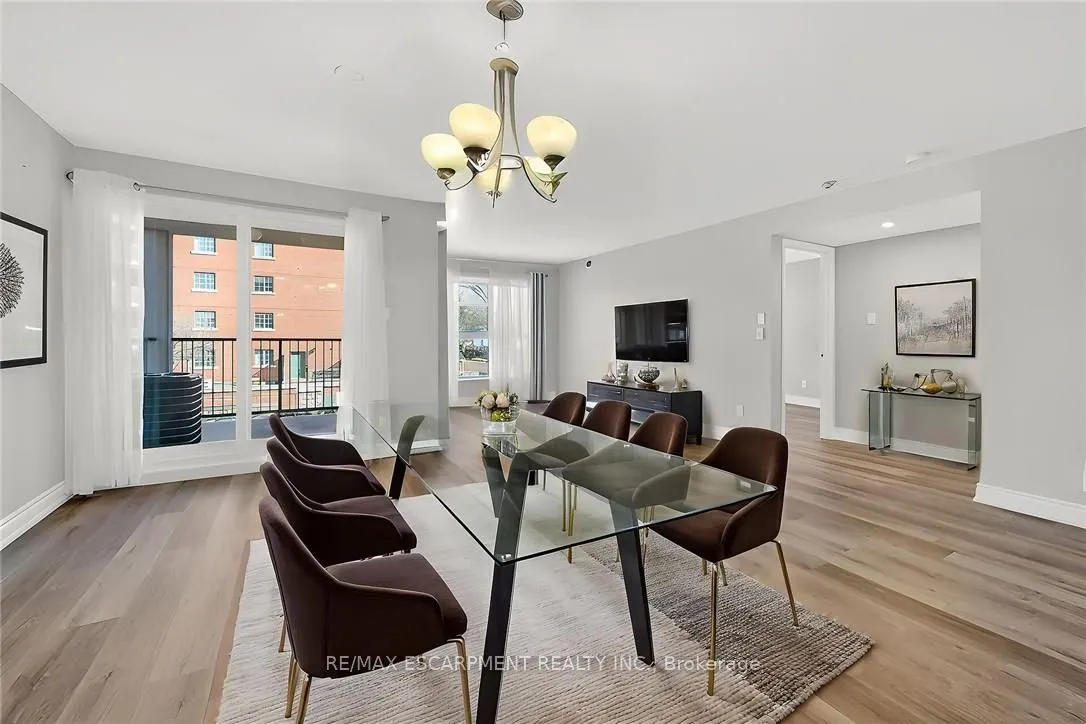 19 Lake Avenue S #303