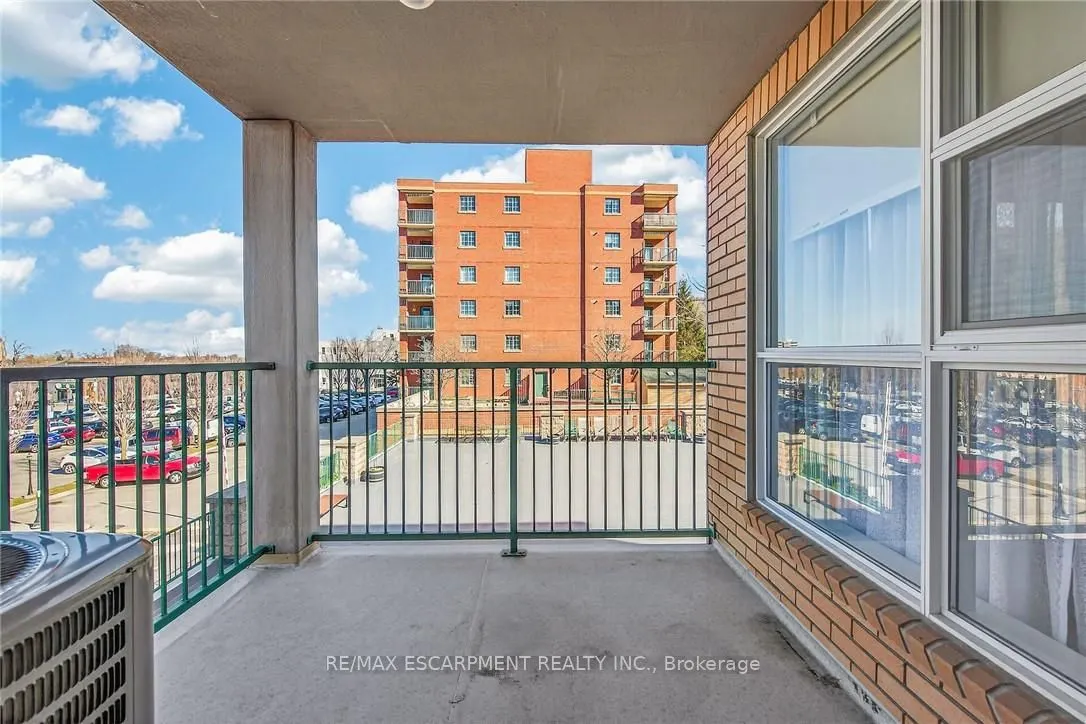 19 Lake Avenue S #303