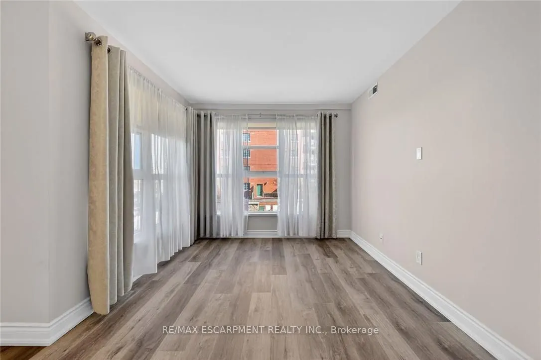 19 Lake Avenue S #303