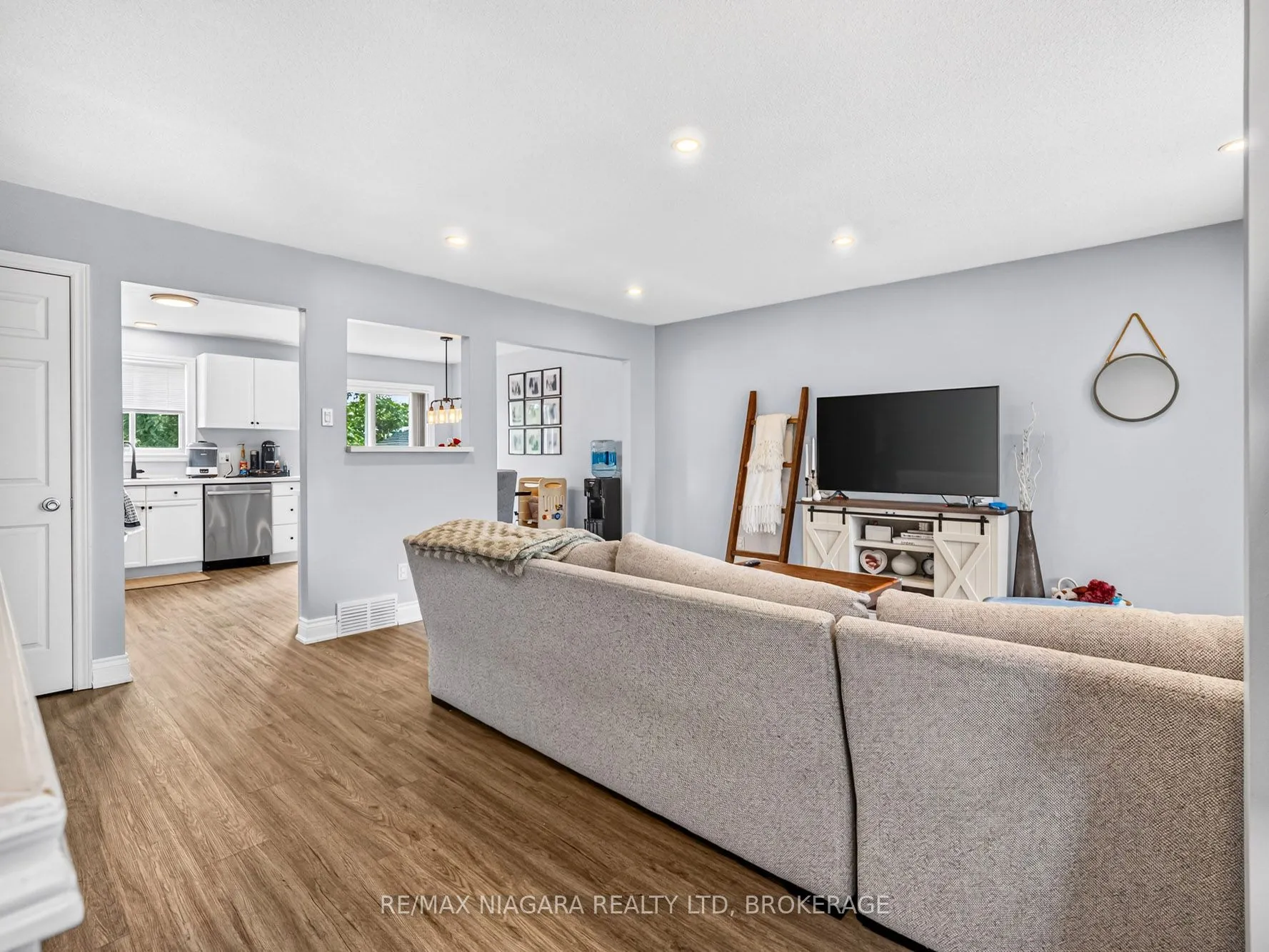 936 Colette Road