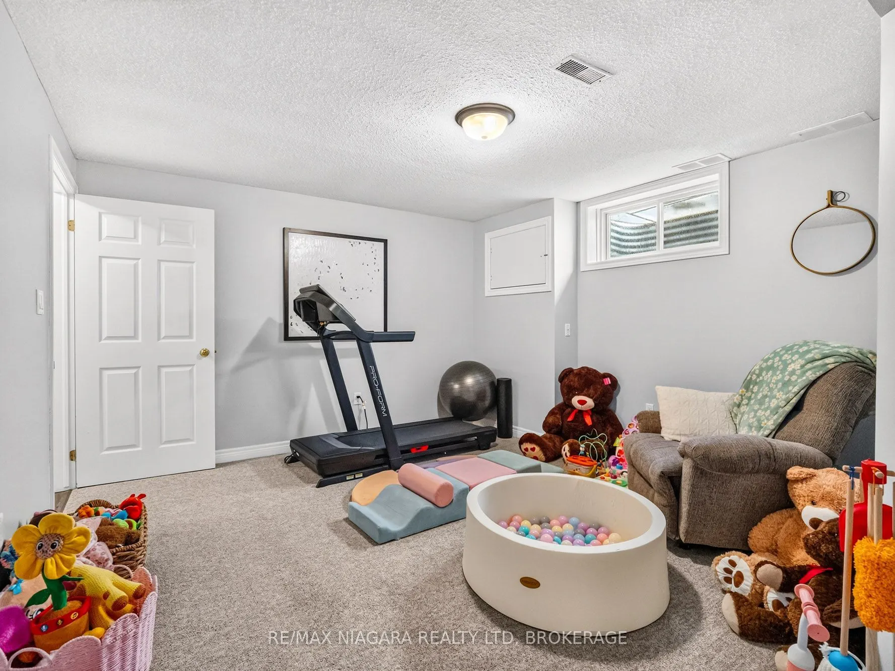 936 Colette Road