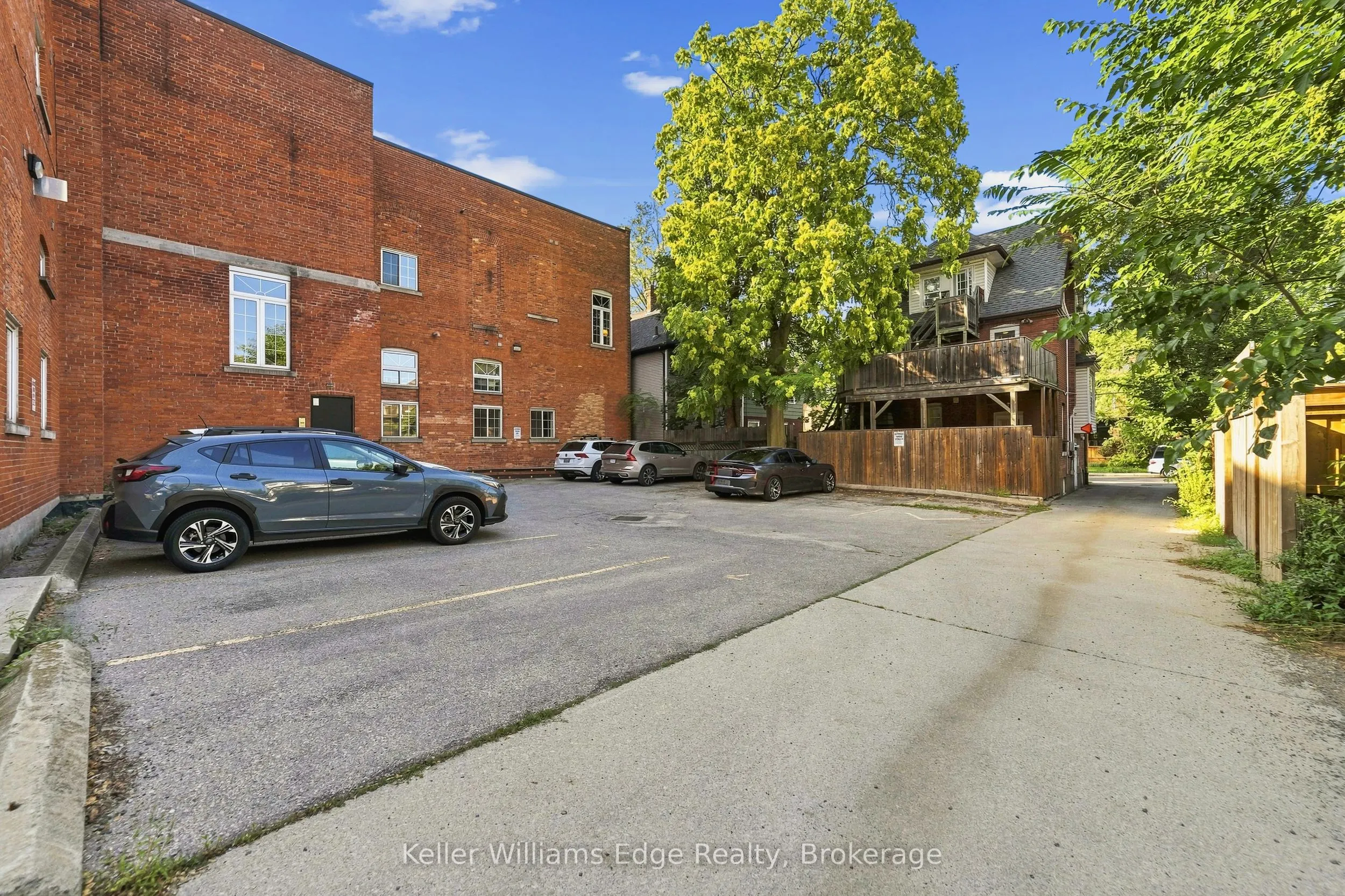 73 Garfield Avenue S #1D