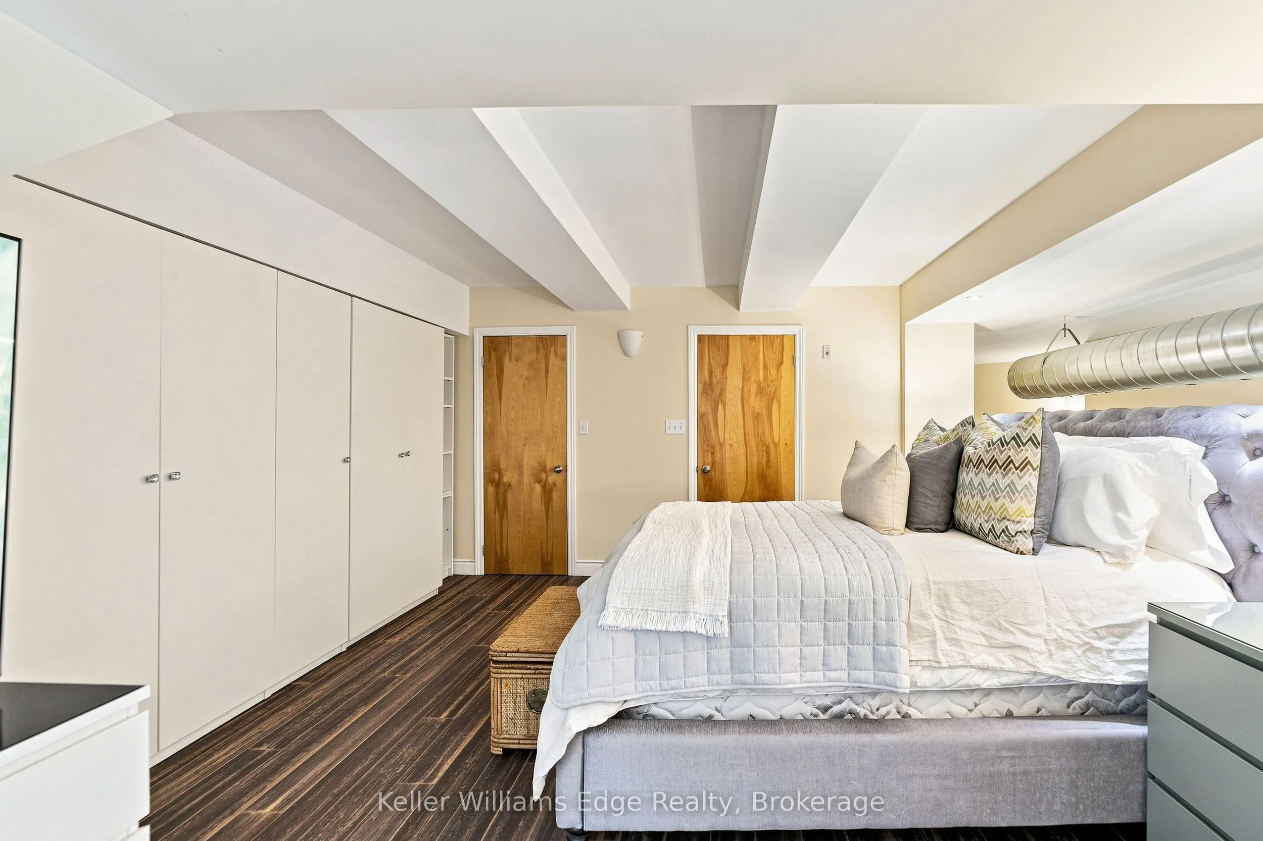 73 Garfield Avenue S #1D