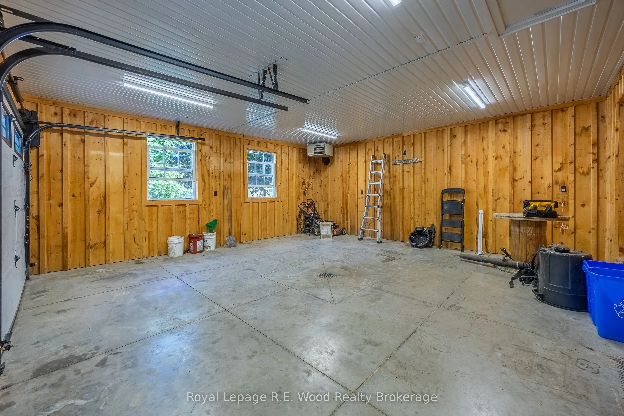 6 Highland Drive
