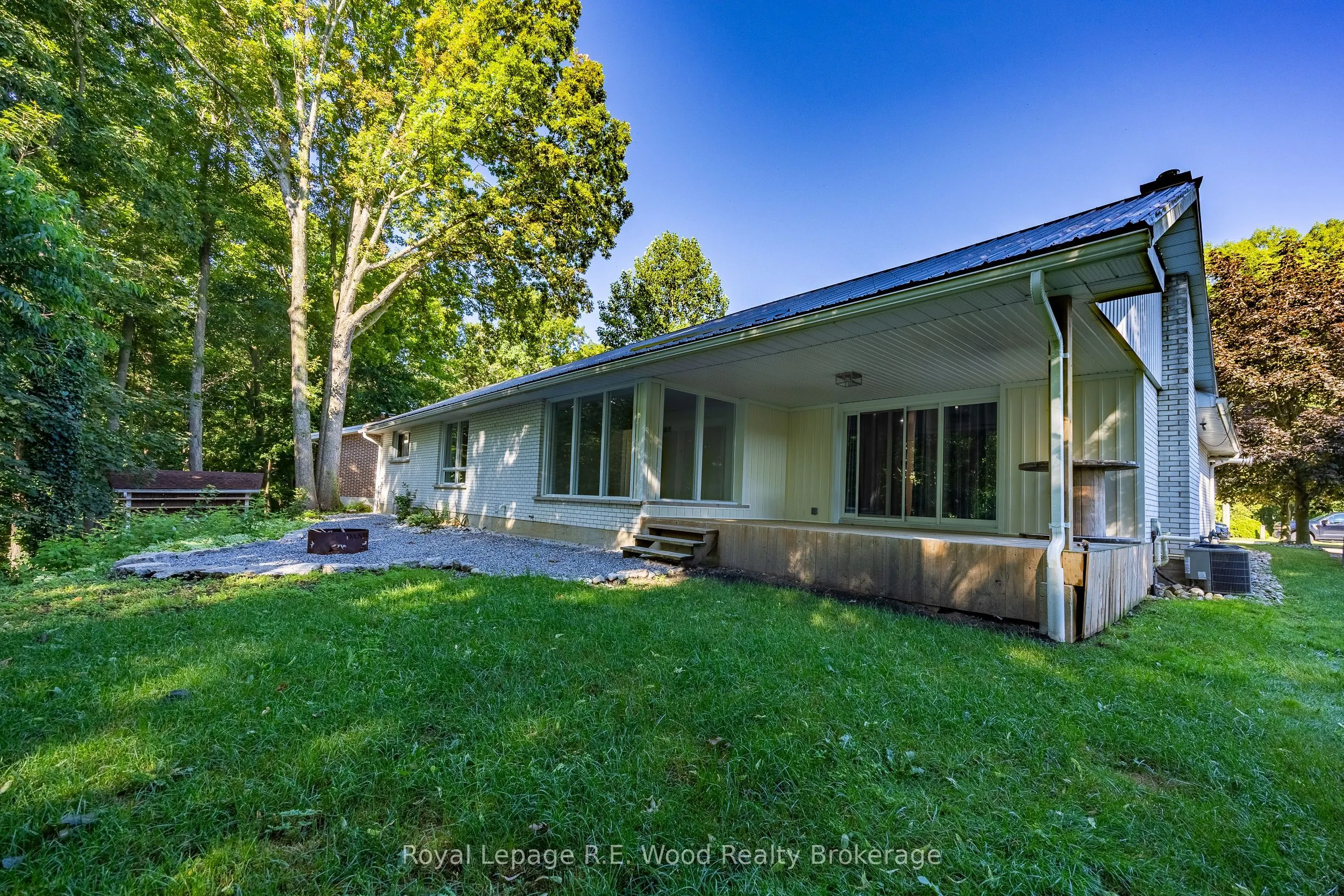 6 Highland Drive