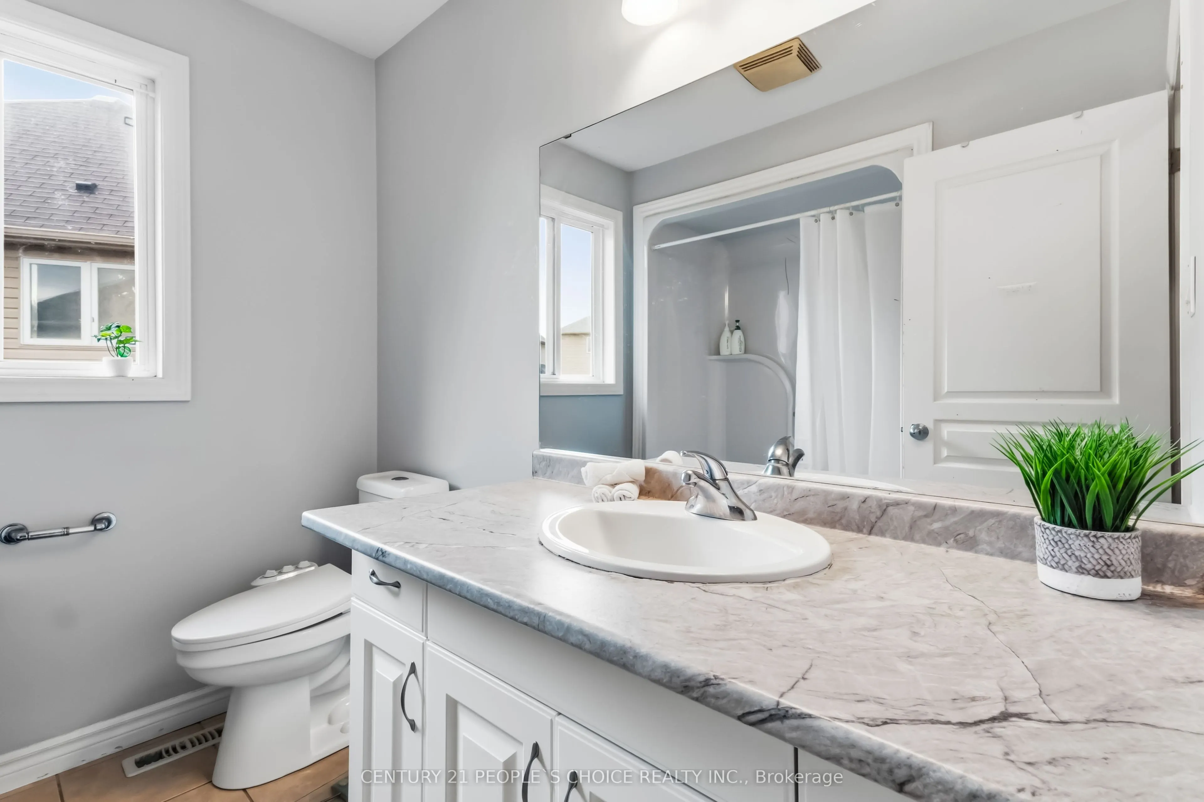 400 Skyline Avenue #15