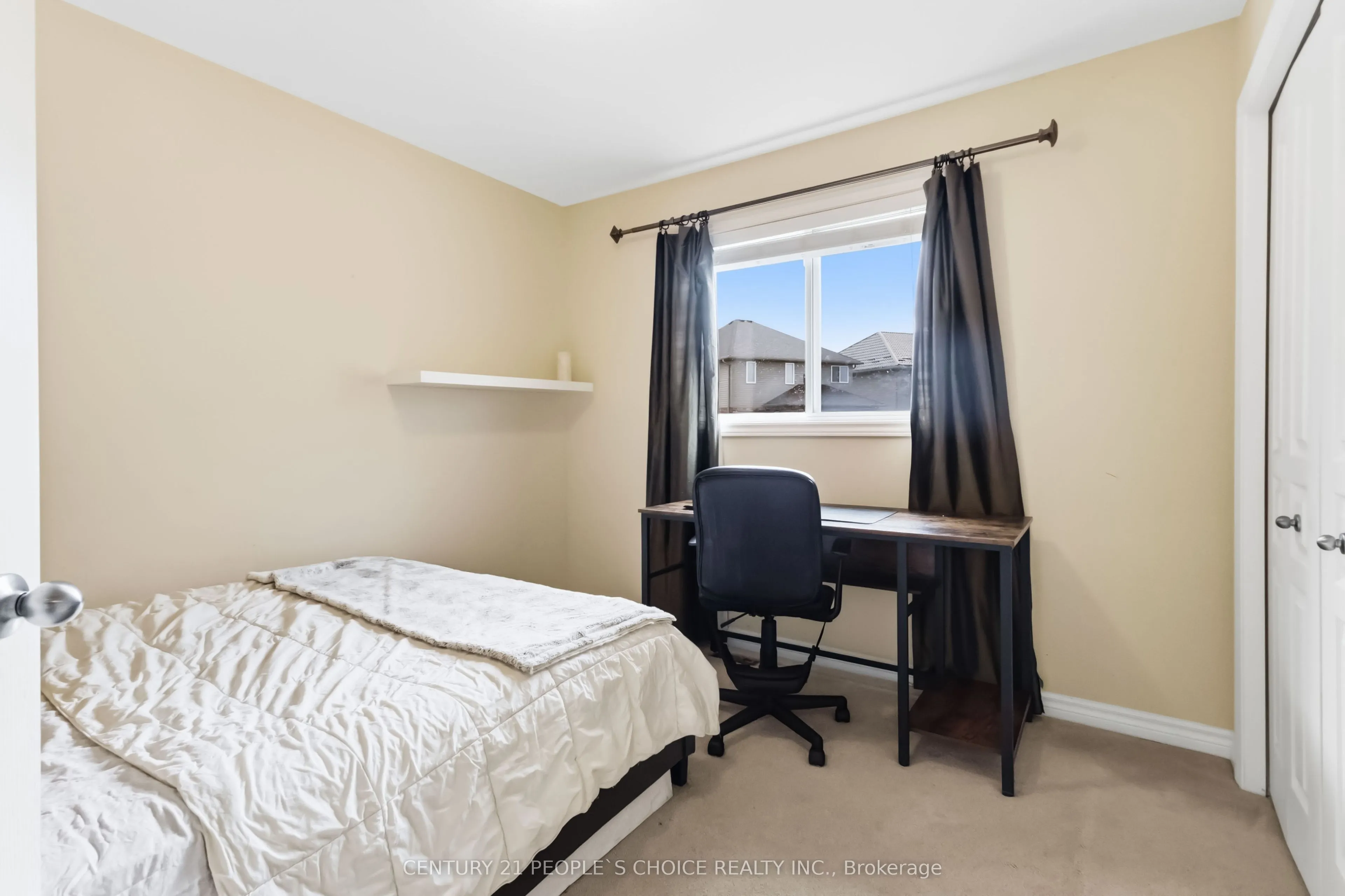 400 Skyline Avenue #15