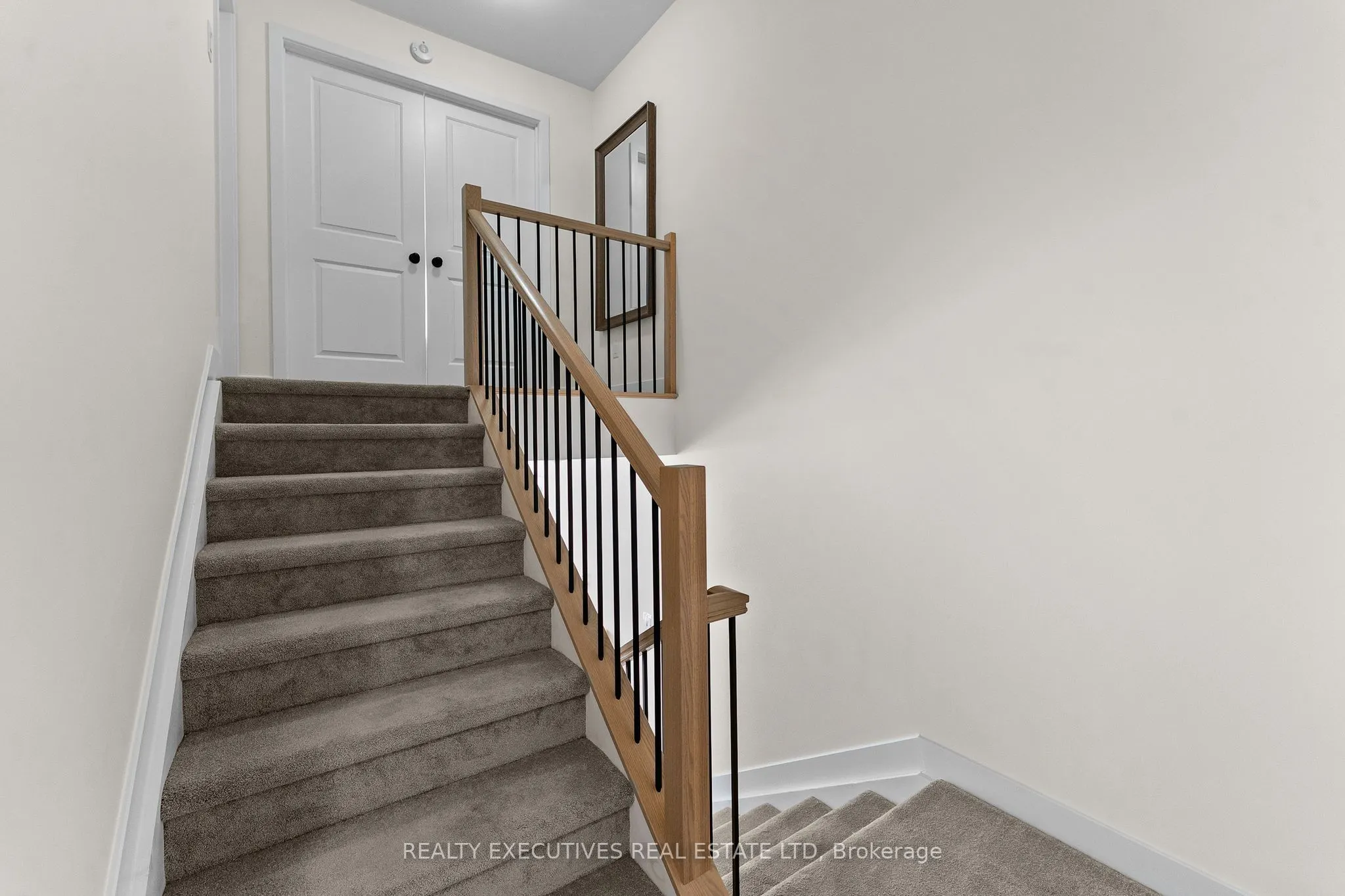 31 Whitcomb Crescent
