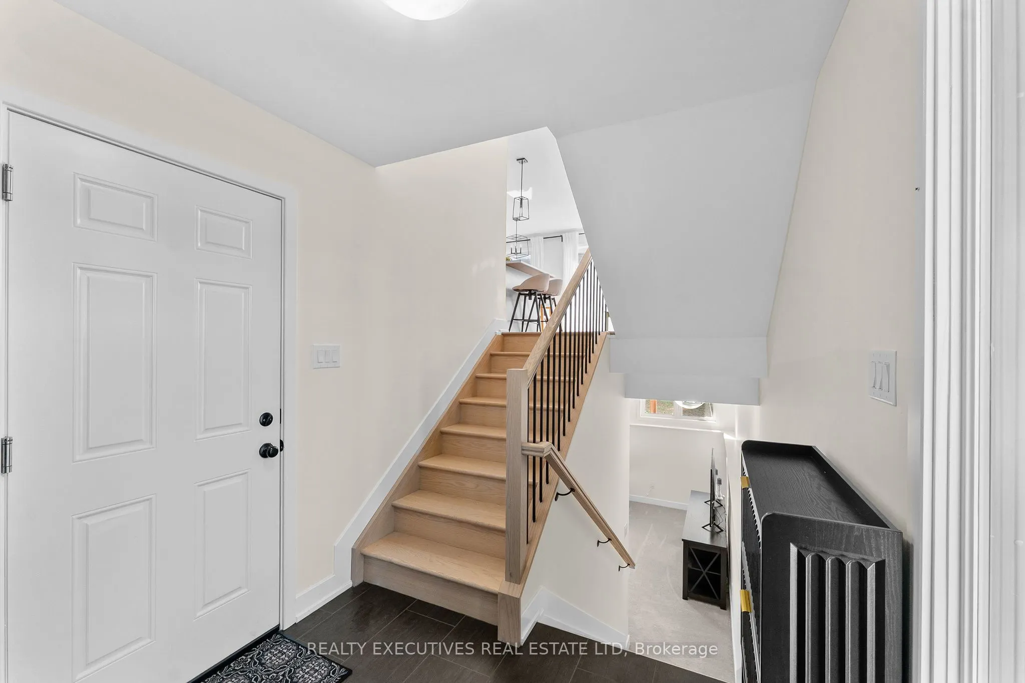 31 Whitcomb Crescent