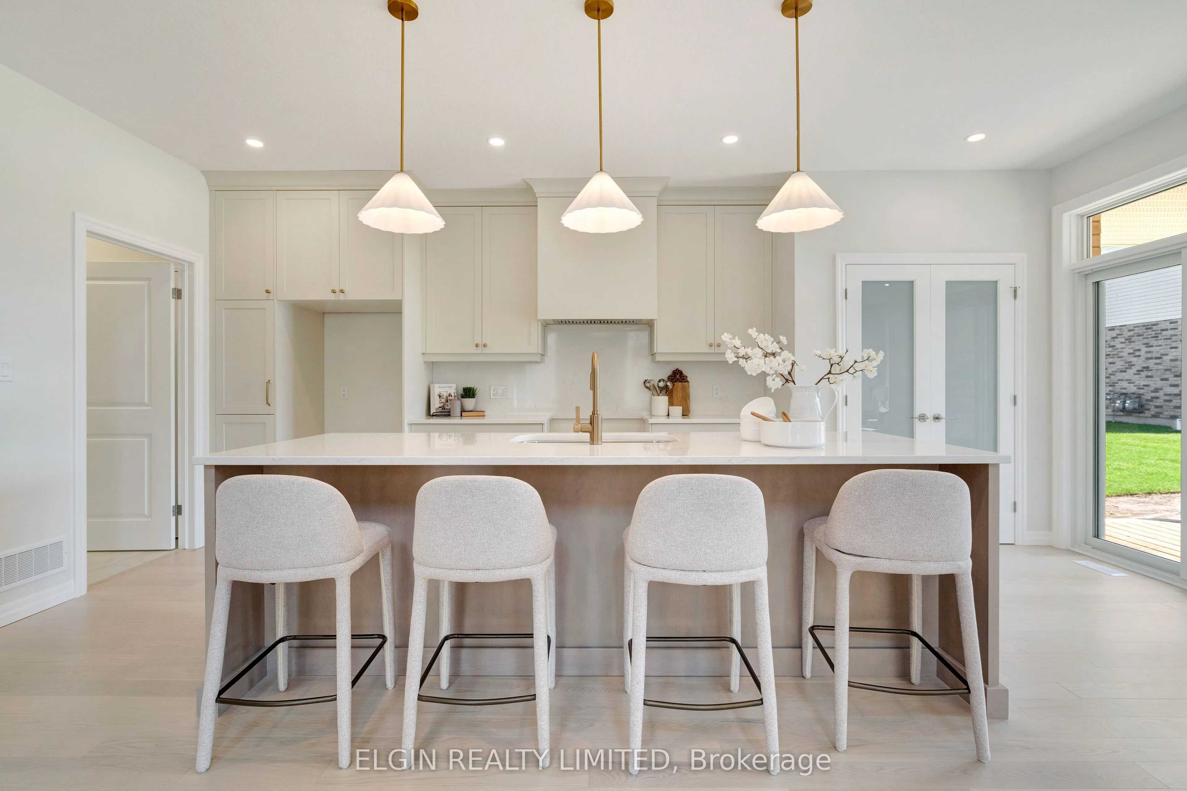 75 Hemlock Crescent