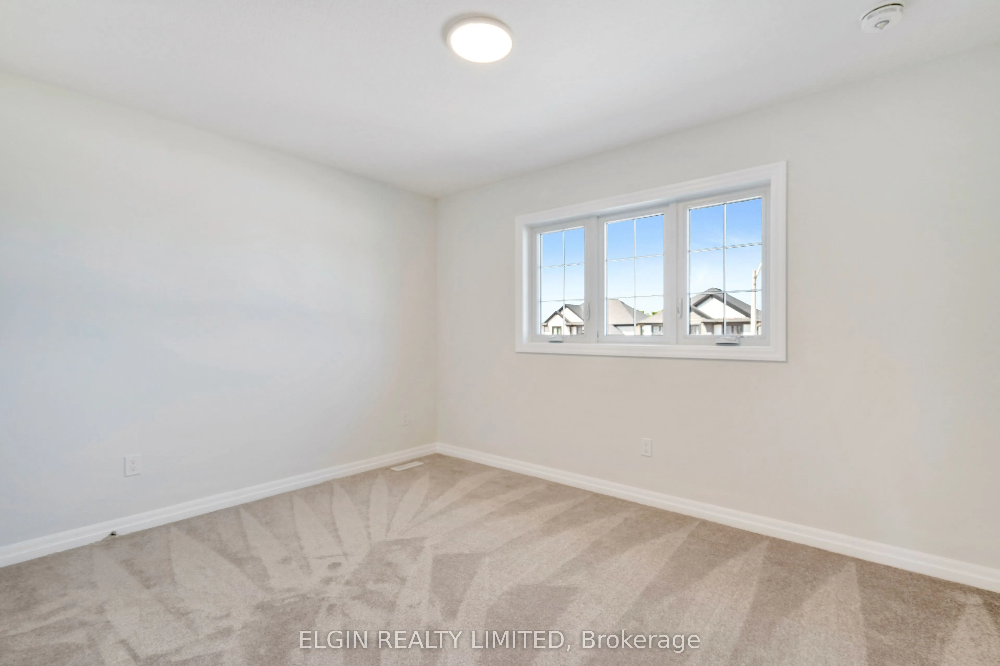 75 Hemlock Crescent