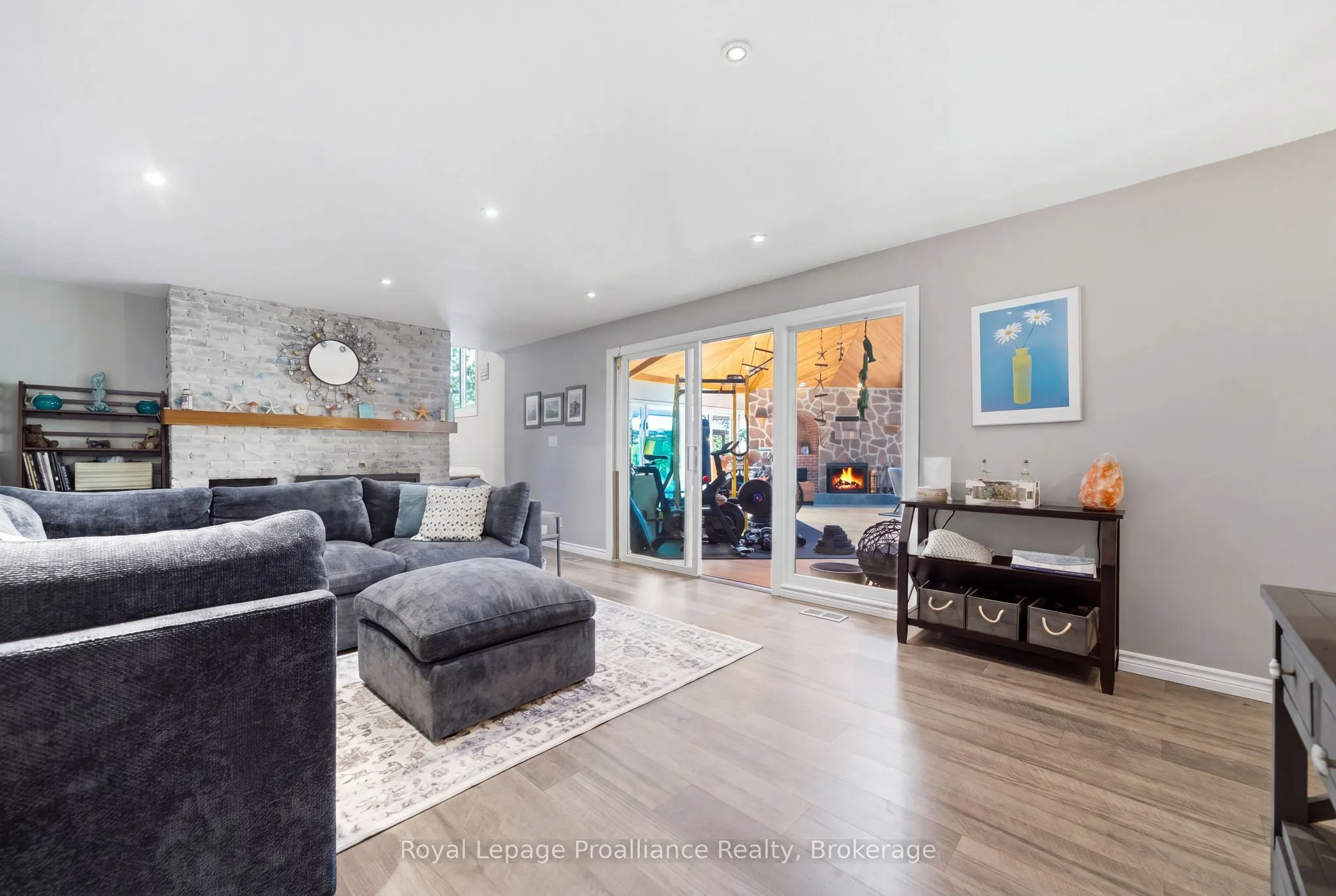1698 Foxboro-Stirling Road