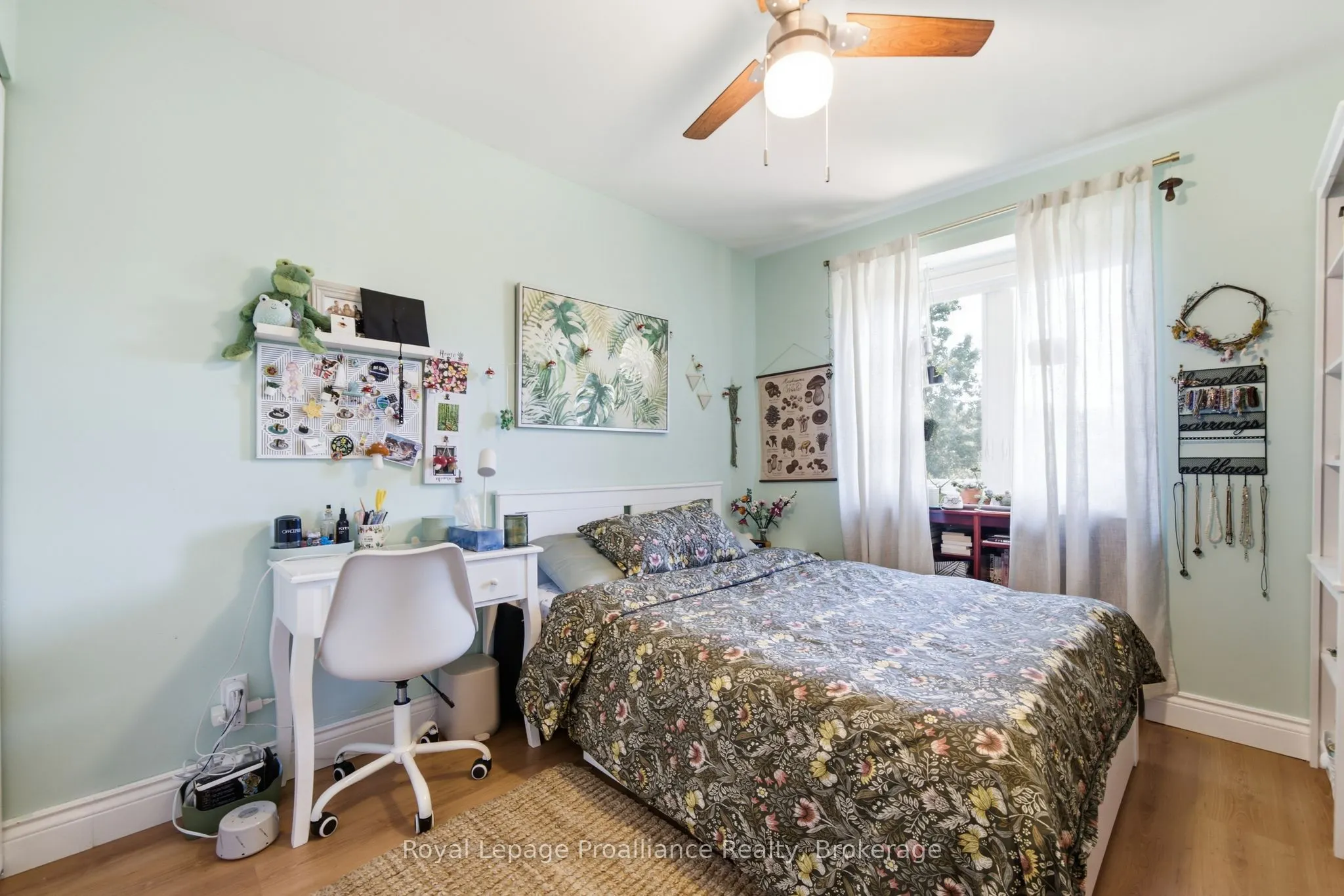 1698 Foxboro-Stirling Road