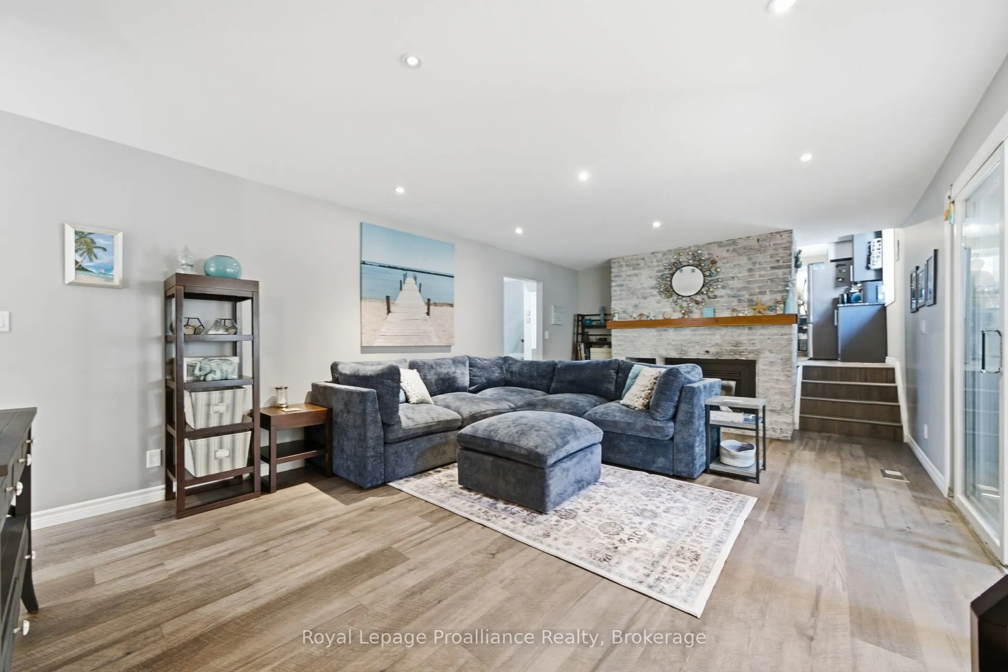 1698 Foxboro-Stirling Road