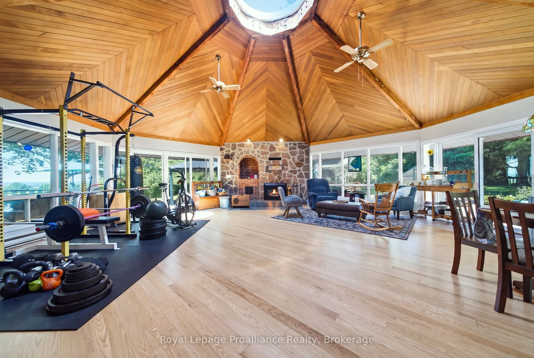 1698 Foxboro-Stirling Road