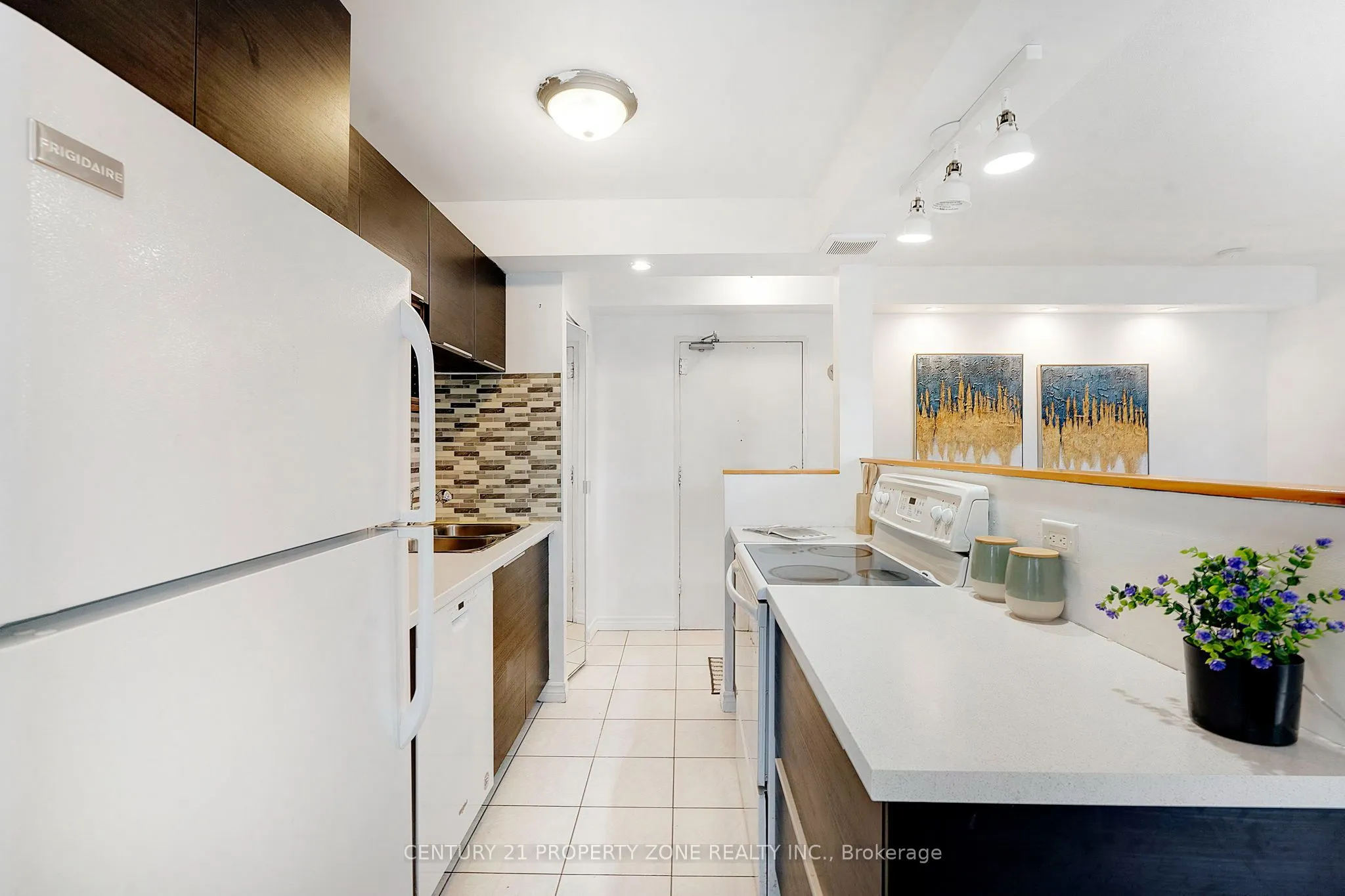 851 Queenston Road #105